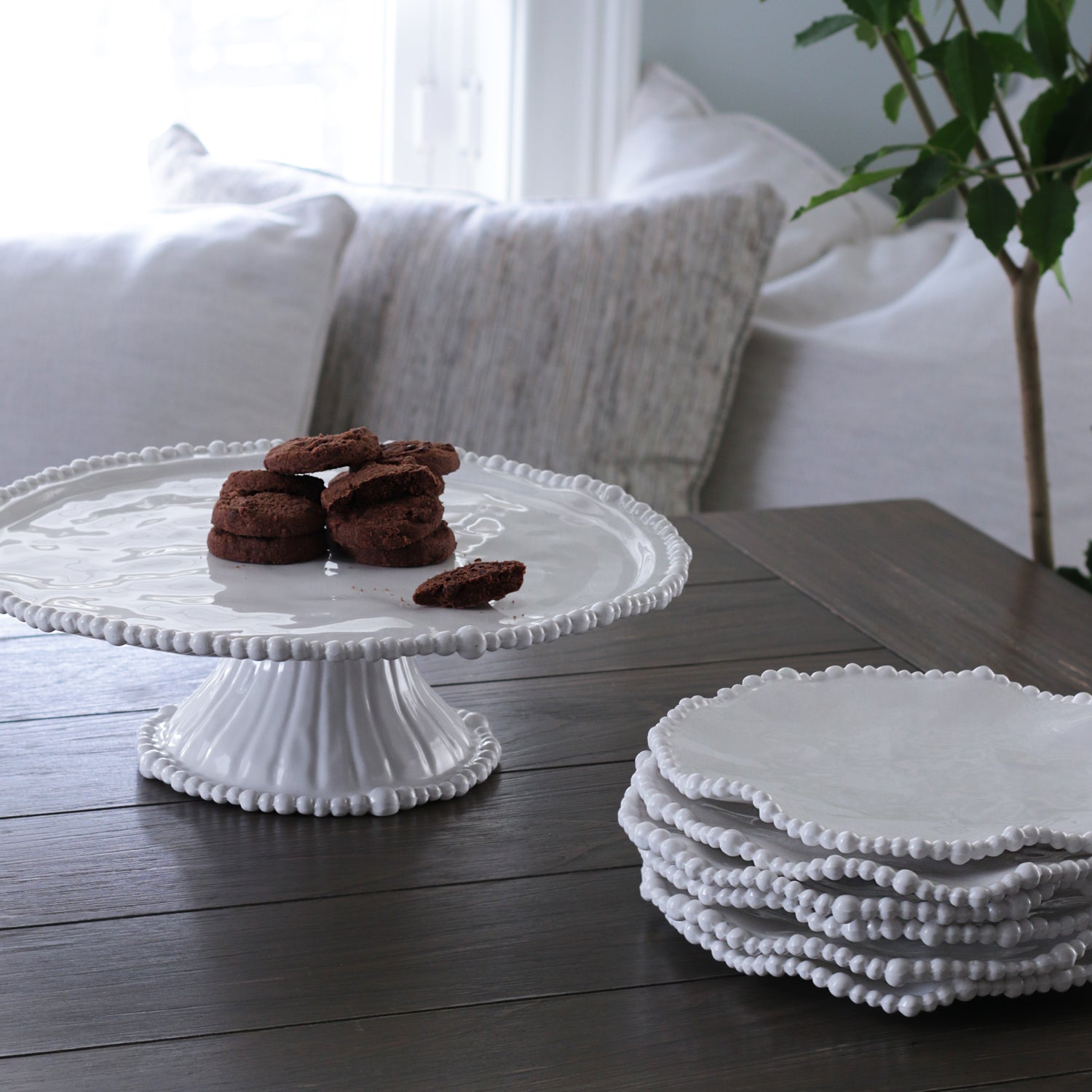 VIDA Alegria Pedestal Cake Plate White