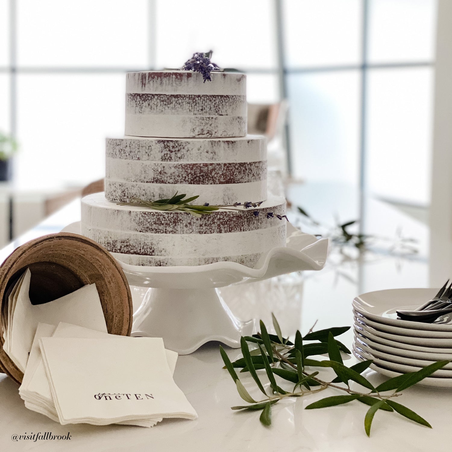 beatriz-ball-vida-havana-pedestal-cake-plate-white