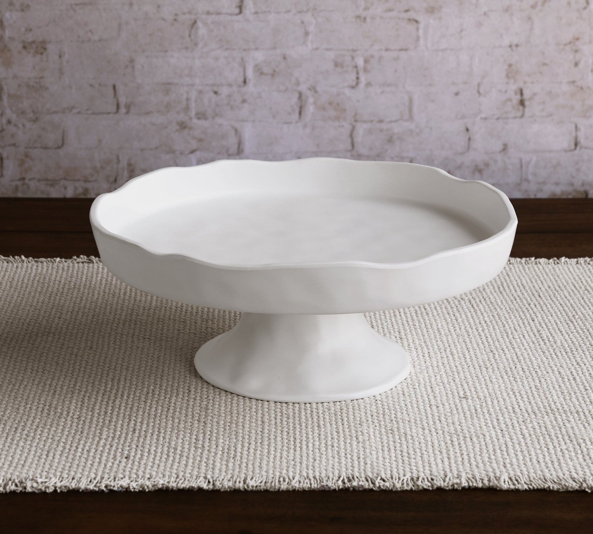 VIDA Nube Round Pedestal Cake Plate (White)