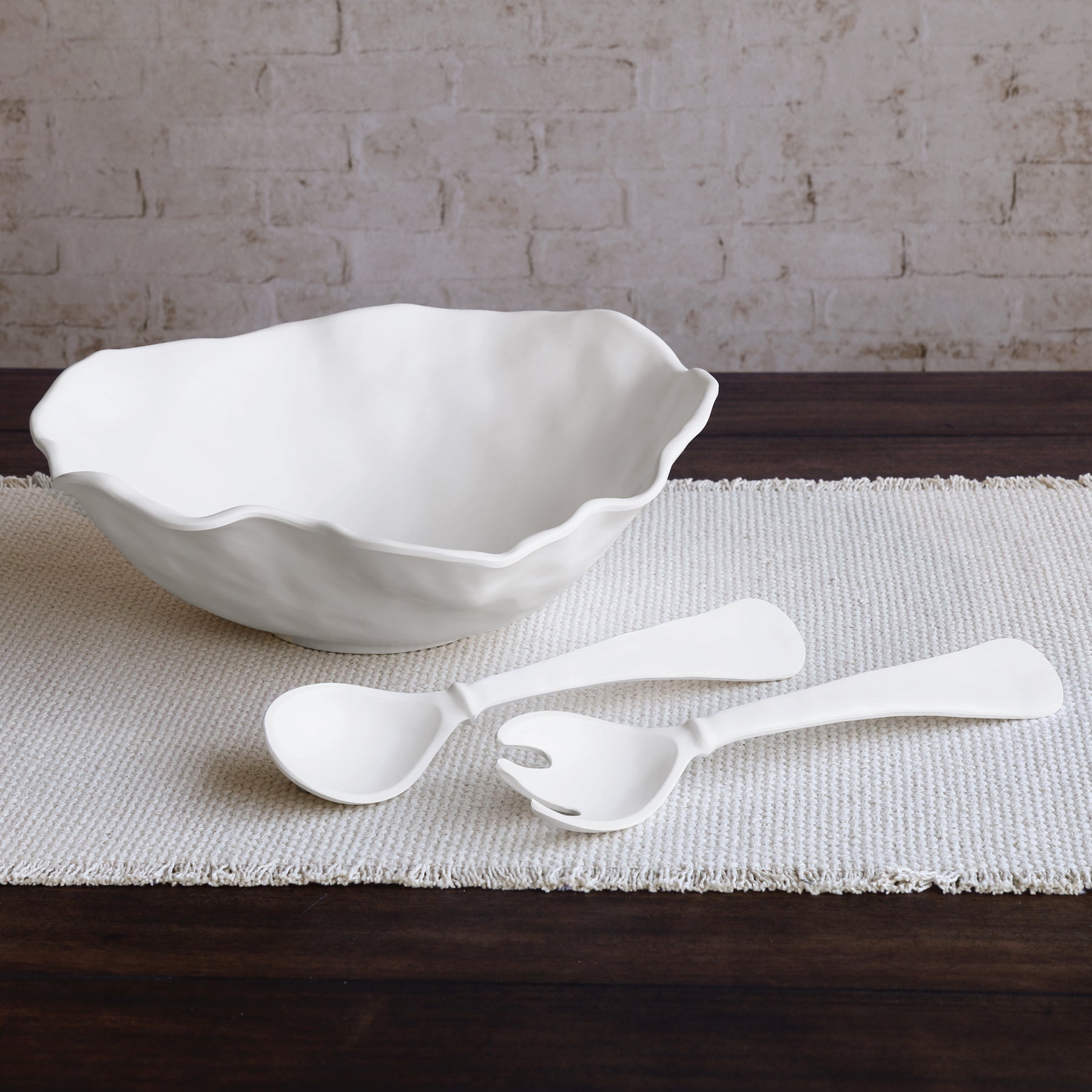 beatriz-ball-vida-nube-large-salad-servers-white
