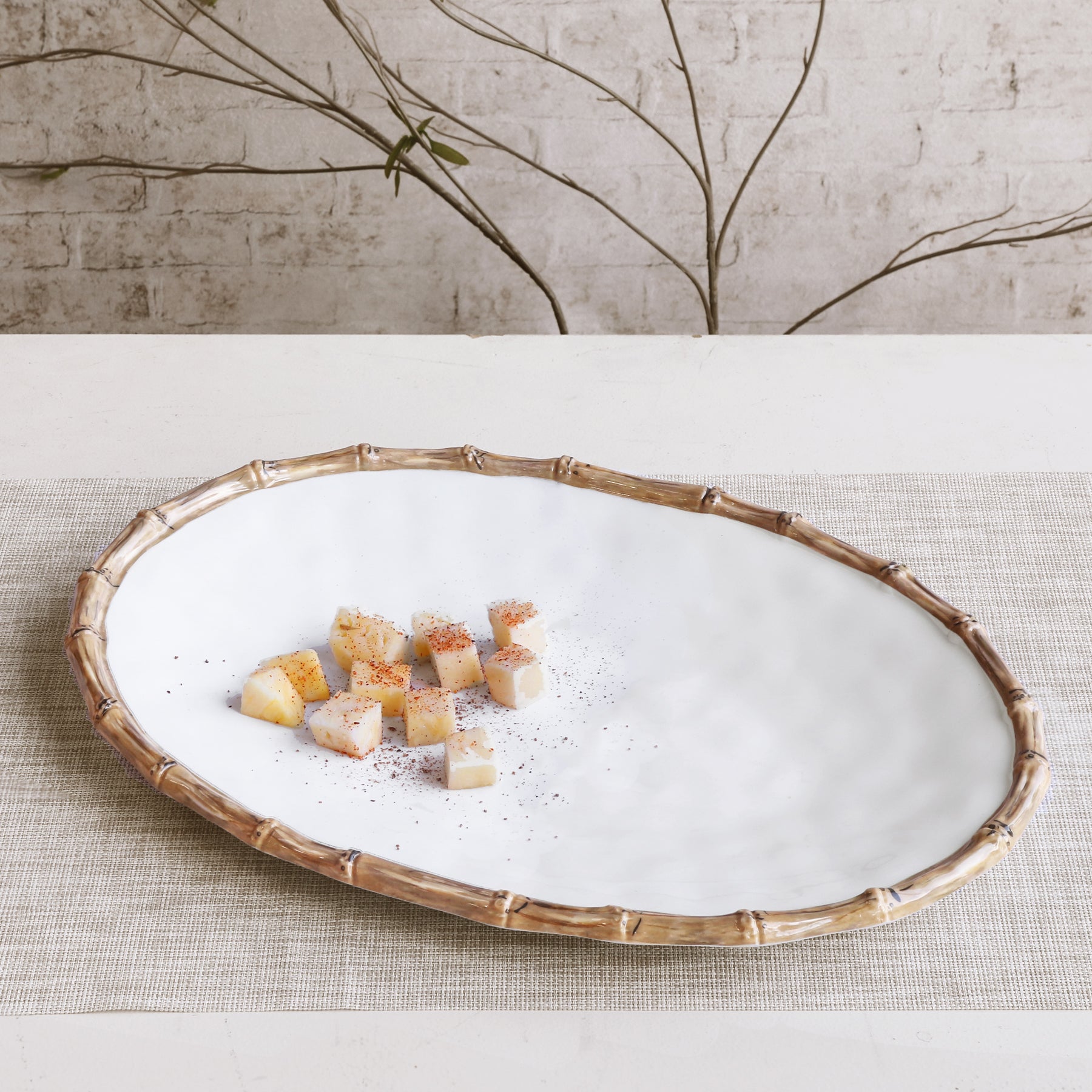 beatriz-ball-vida-bamboo-large-oval-platter-white-and-natural