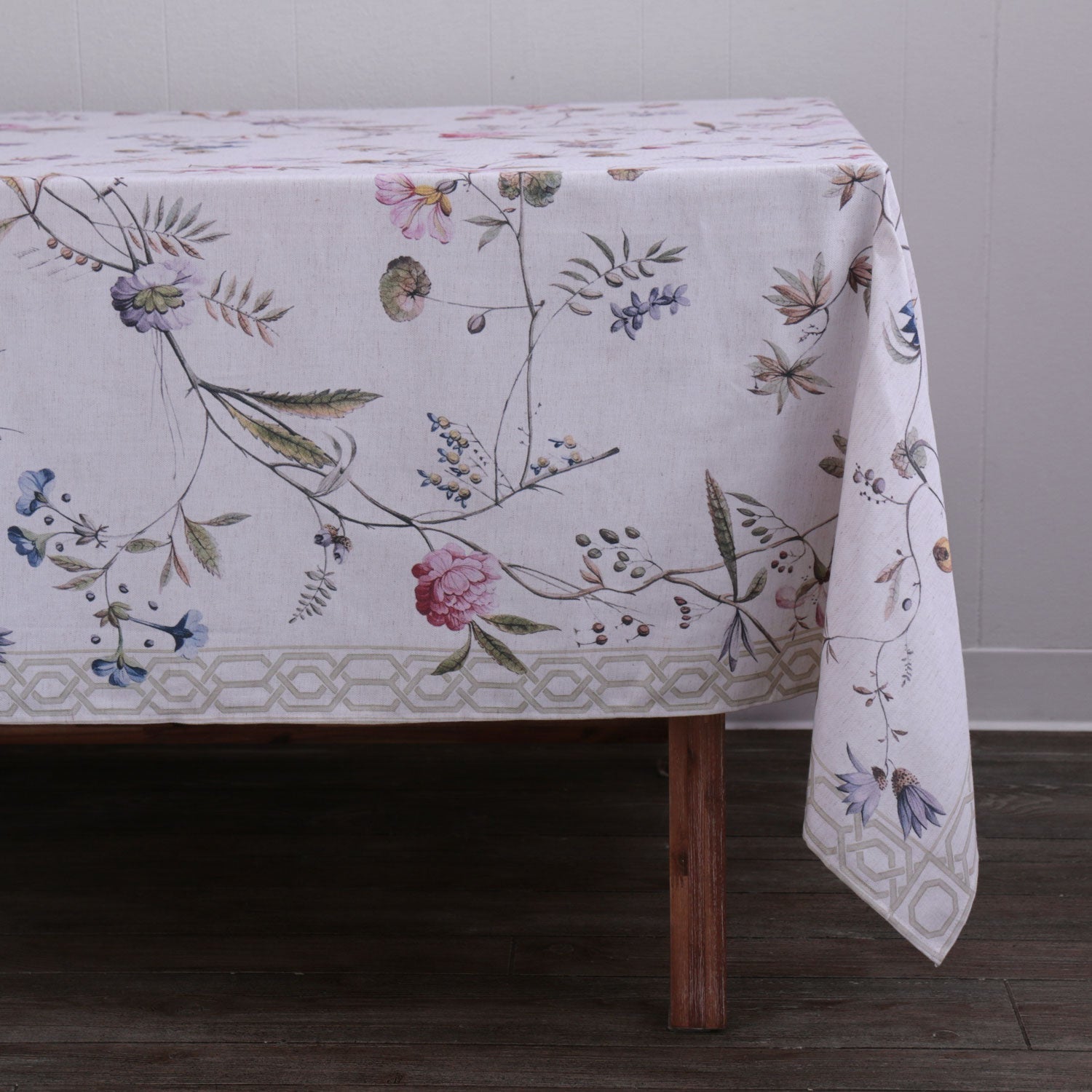 beatriz-ball-linen-gabrielle-tablecloth-70-x120-floral