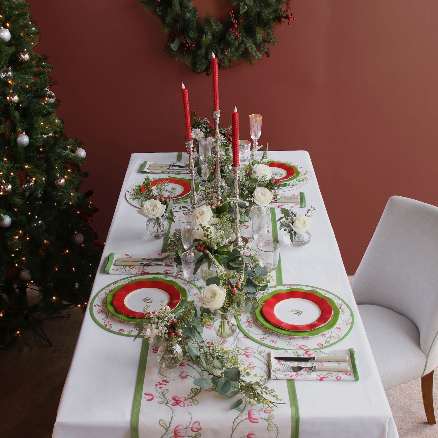 beatriz-ball-vida-holly-9-salad-plate-set-of-4-red-and-white