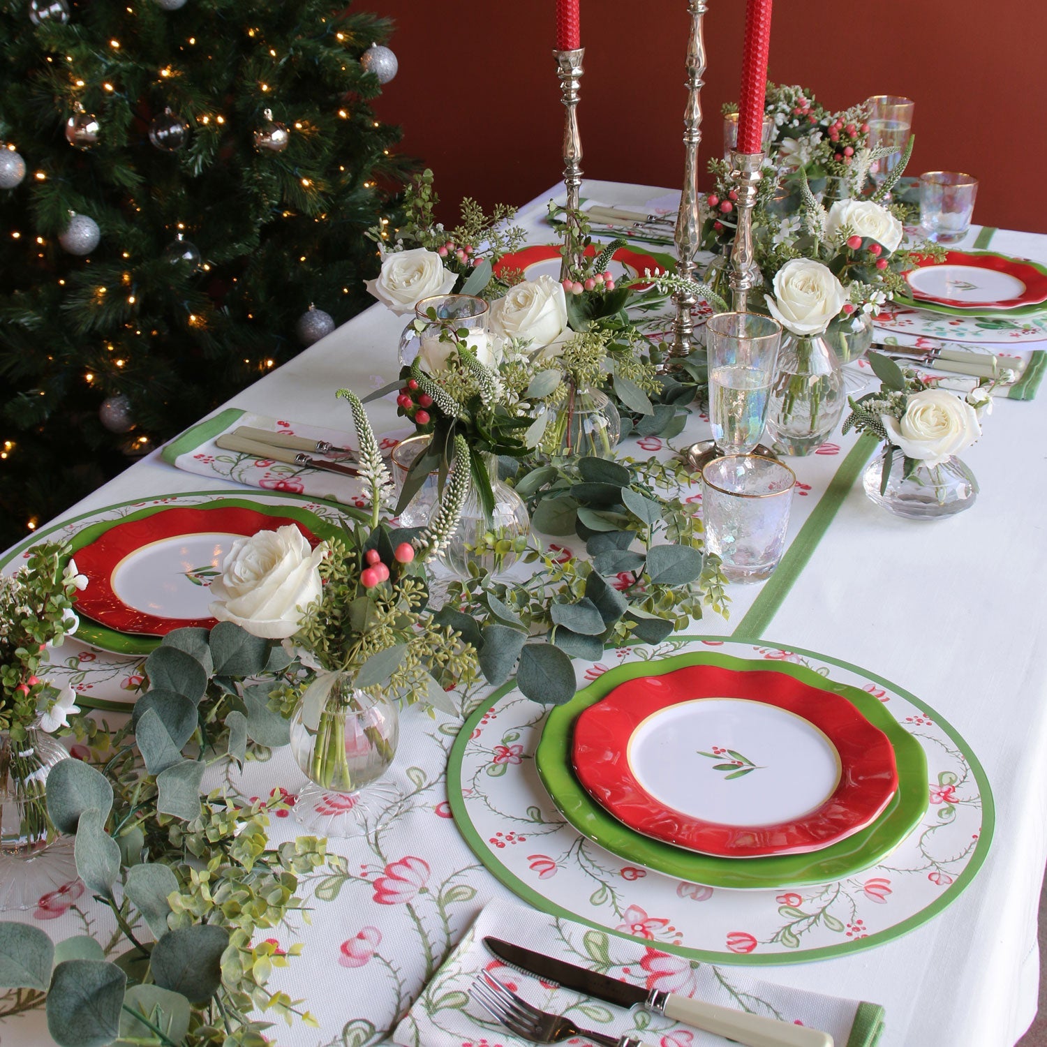 beatriz-ball-vida-holly-9-salad-plate-set-of-4-red-and-white