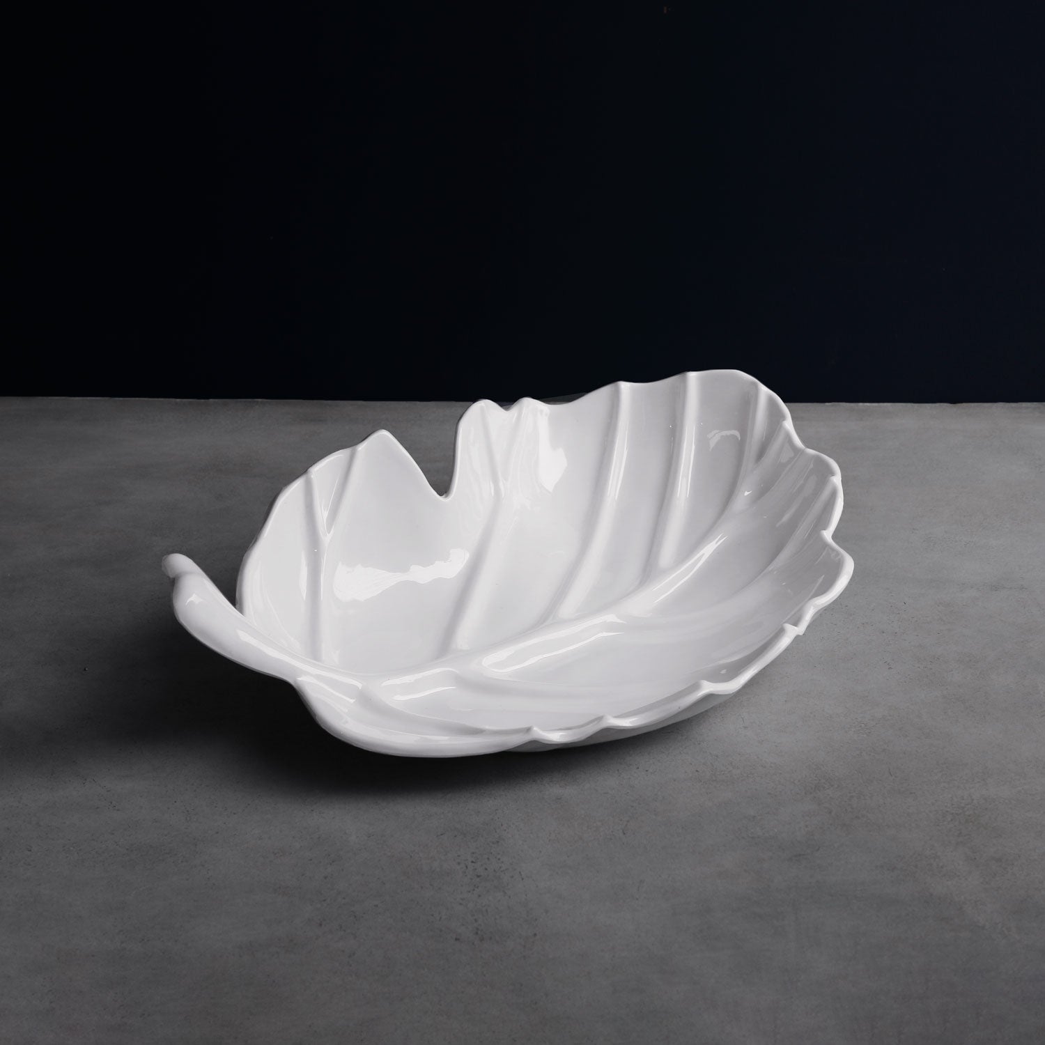 VIDA Lettuce Large Leaf Platter (White)