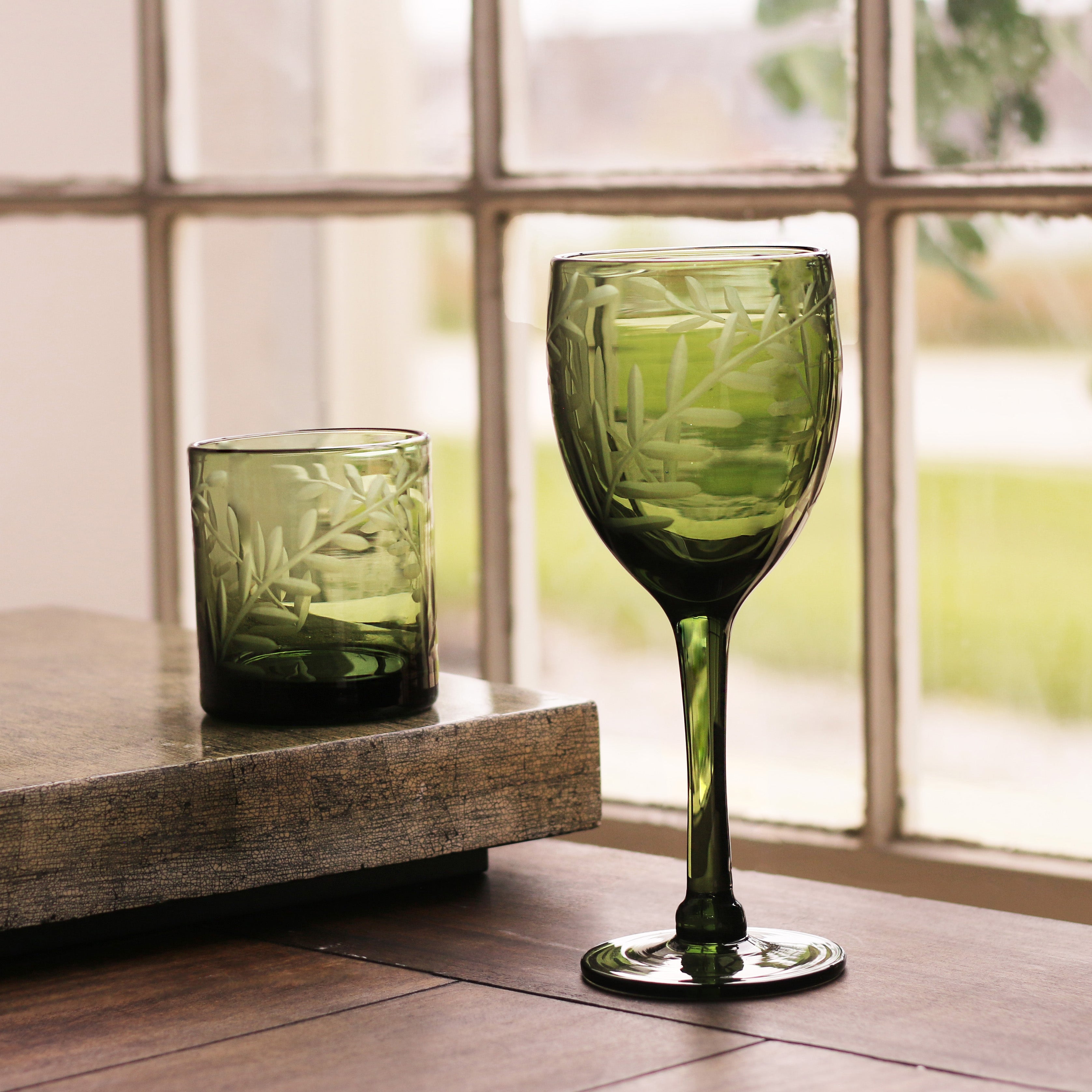 GLASS Fern Wine Set of 4 (Dark Green)