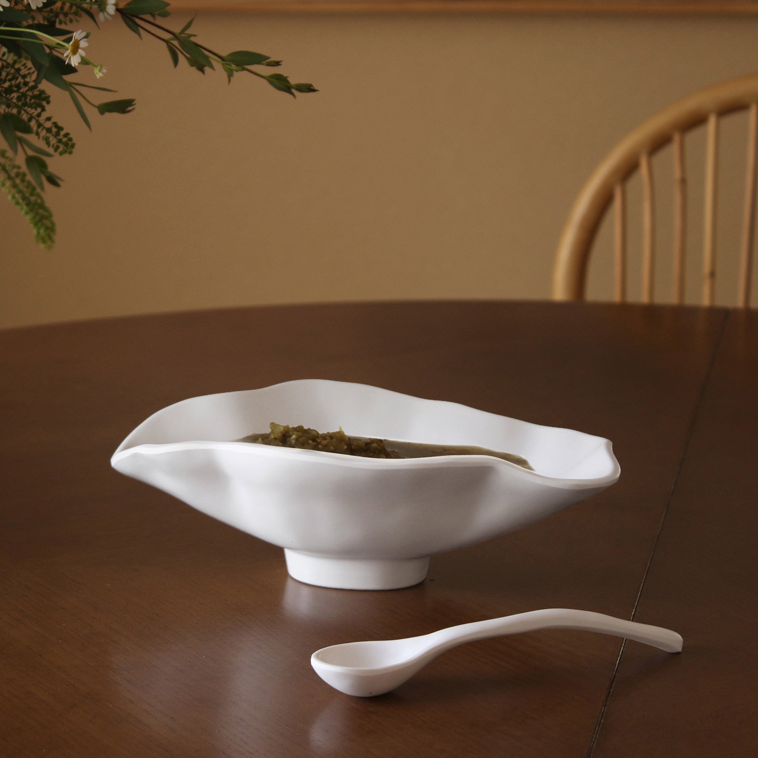 VIDA Nube Small Oval Bowl with Spoon (White)