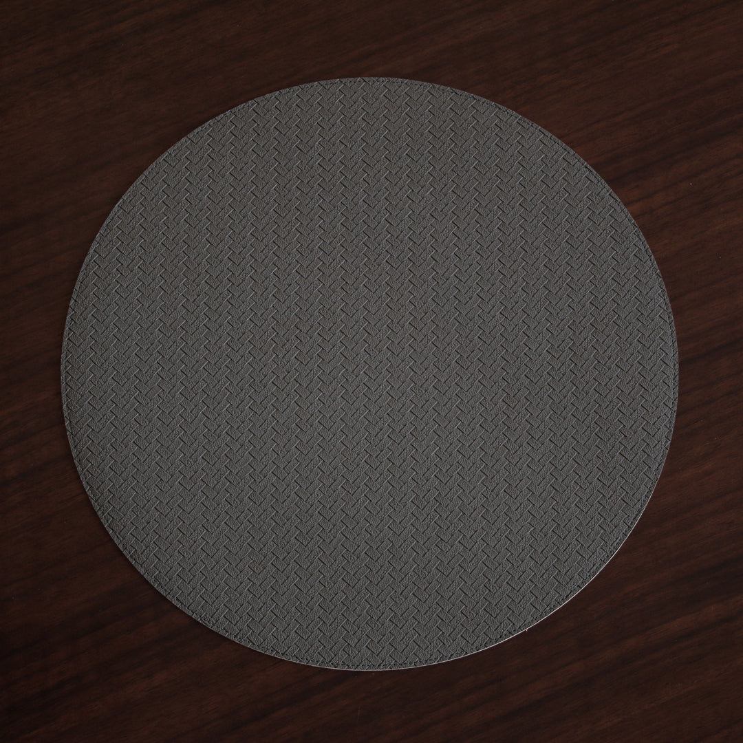 beatriz-ball-vida-snakeskin-reversible-15-round-placemats-set-of-4-salmon-and-charcoal