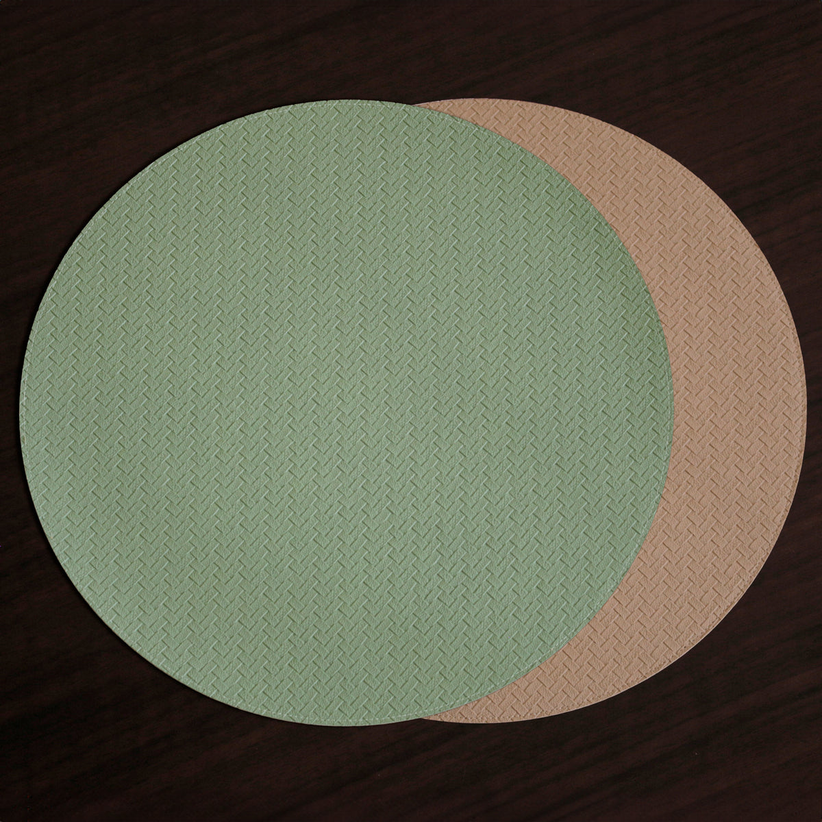 beatriz-ball-vida-snakeskin-reversible-15-round-placemats-set-of-4-medium-green-and-tan