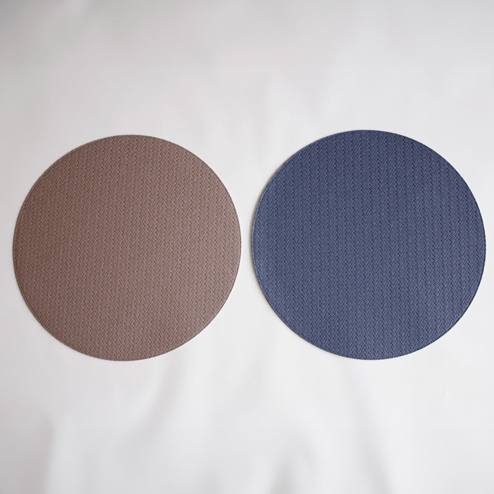 VIDA Snakeskin Reversible 15&quot; Round Placemats Set of 4 (Slate Blue and Tan Brown)