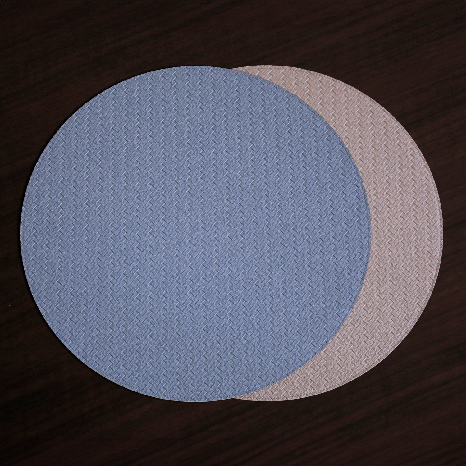 beatriz-ball-vida-snakeskin-reversible-15-round-placemats-set-of-4-slate-blue-and-tan-brown