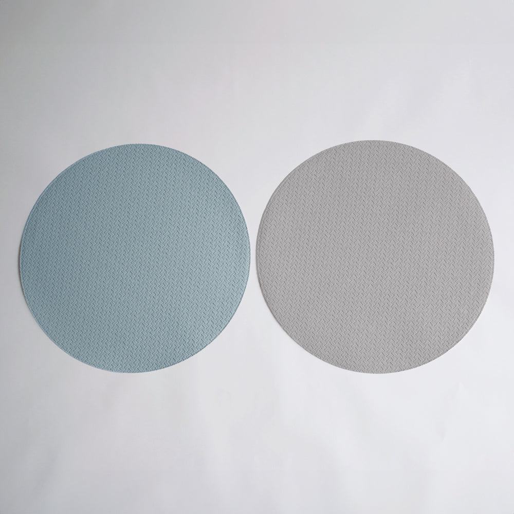 VIDA Snakeskin Reversible 15&quot; Round Placemats Set of 4 (Light Blue and Tan)