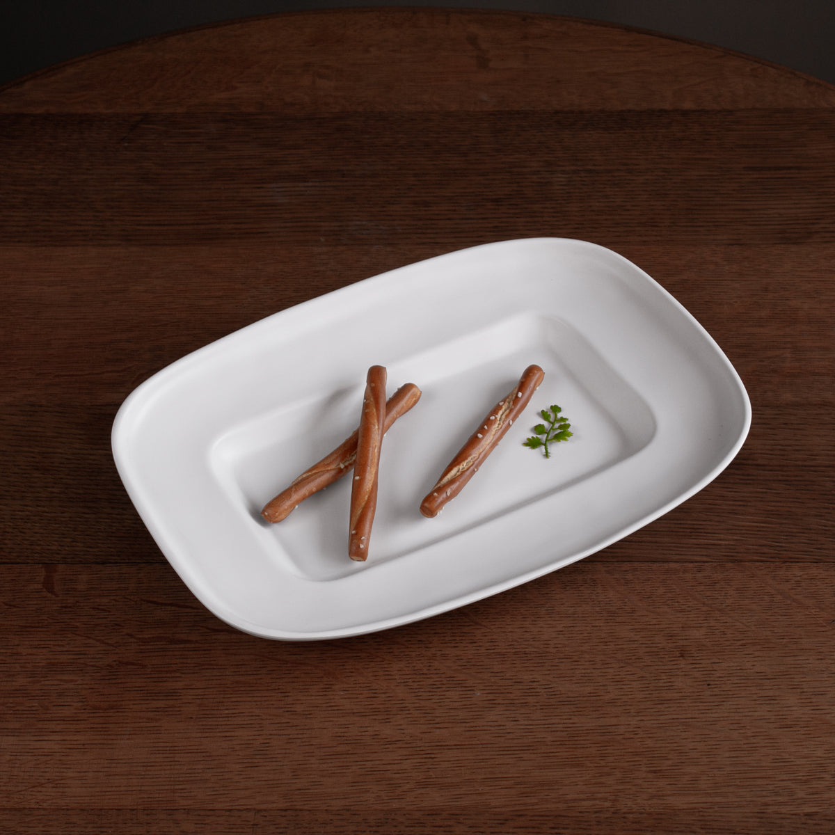 beatriz-ball-vida-nube-medium-rectangle-platter-white