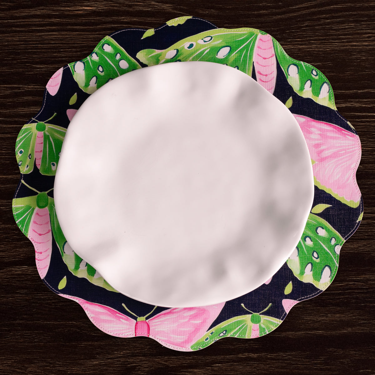 beatriz-ball-vida-butterflies-and-flowers-reversible-round-placemats-set-of-4-pink-and-green