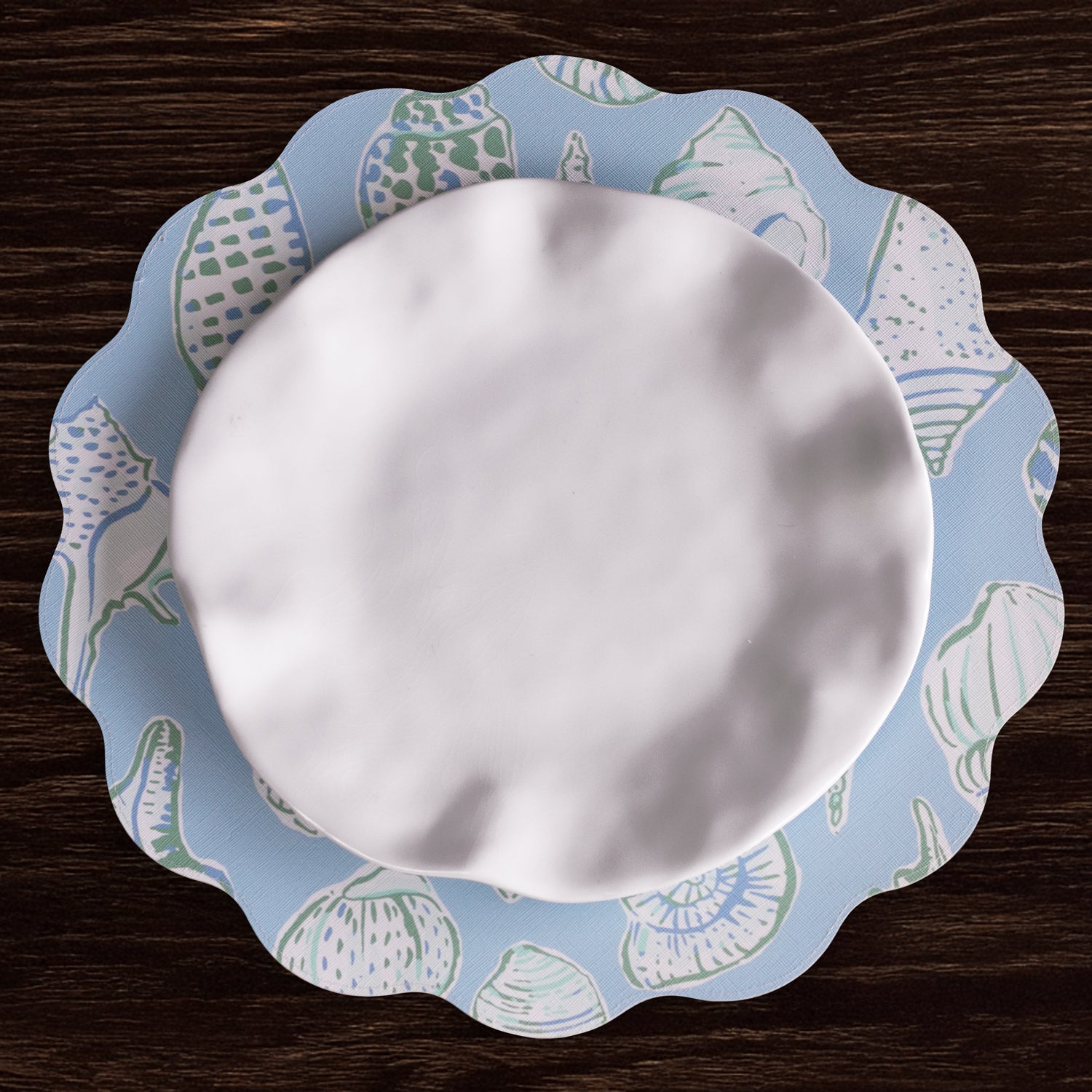 beatriz-ball-vida-shells-and-scallops-reversible-round-placemats-set-of-4-blue-and-white