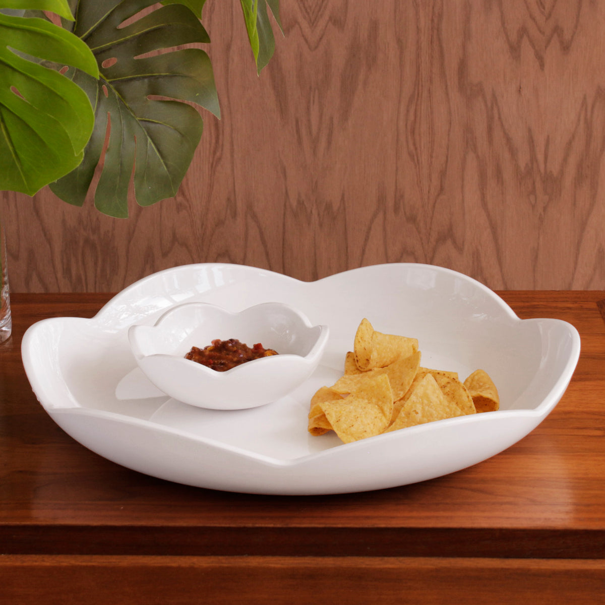 VIDA Amelia Round Platter with Mini Dip Bowl White