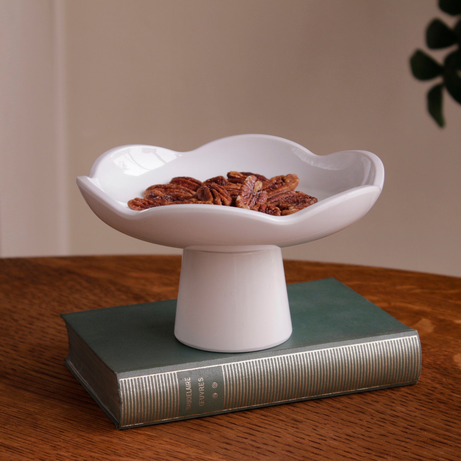 VIDA Amelia Small Pedestal White