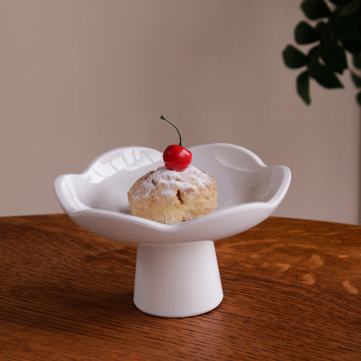 VIDA Amelia Small Pedestal White