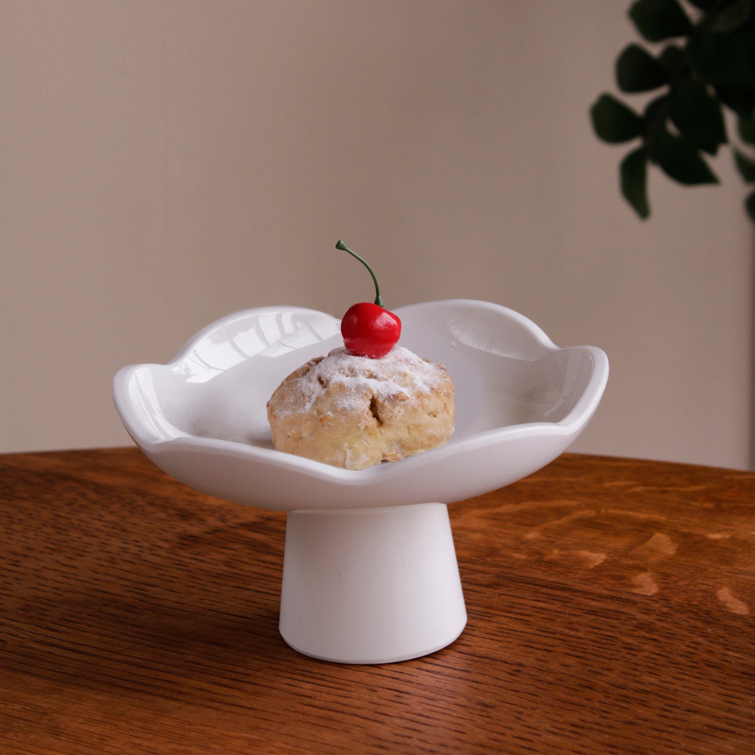 VIDA Amelia Small Pedestal White