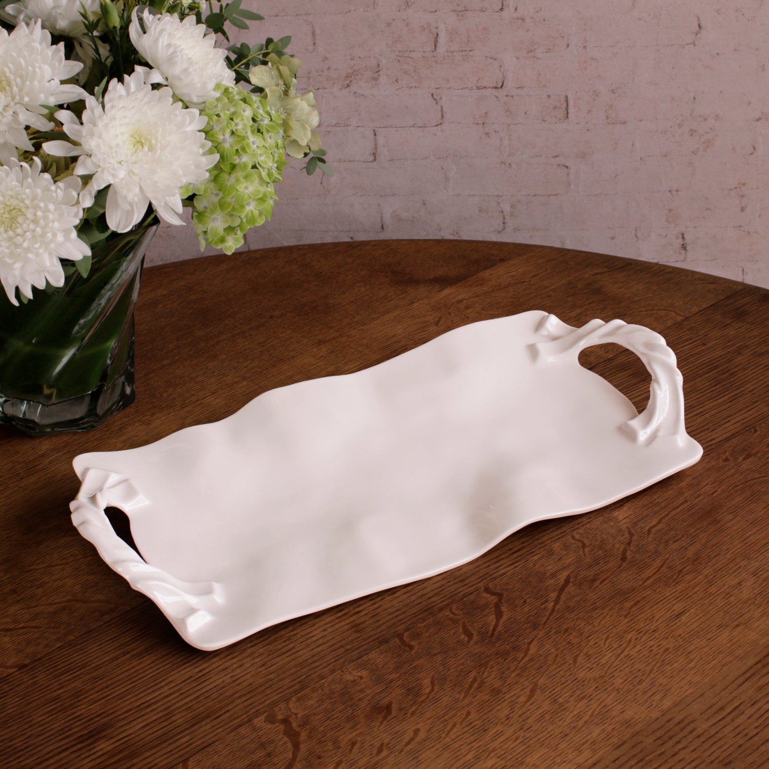 beatriz-ball-vida-sasha-long-rectangle-tray-with-handles-white