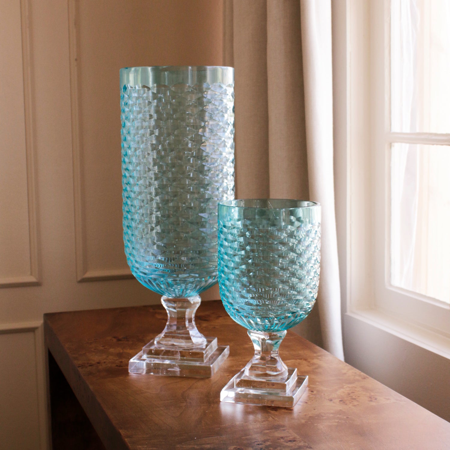 glass-eclat-small-hurricane-pale-blue-clear