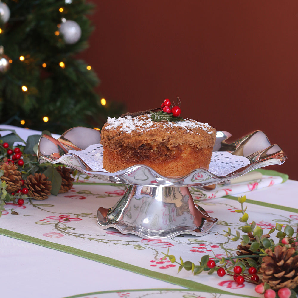 beatriz-ball-pedestal-vento-olanes-cake-plate