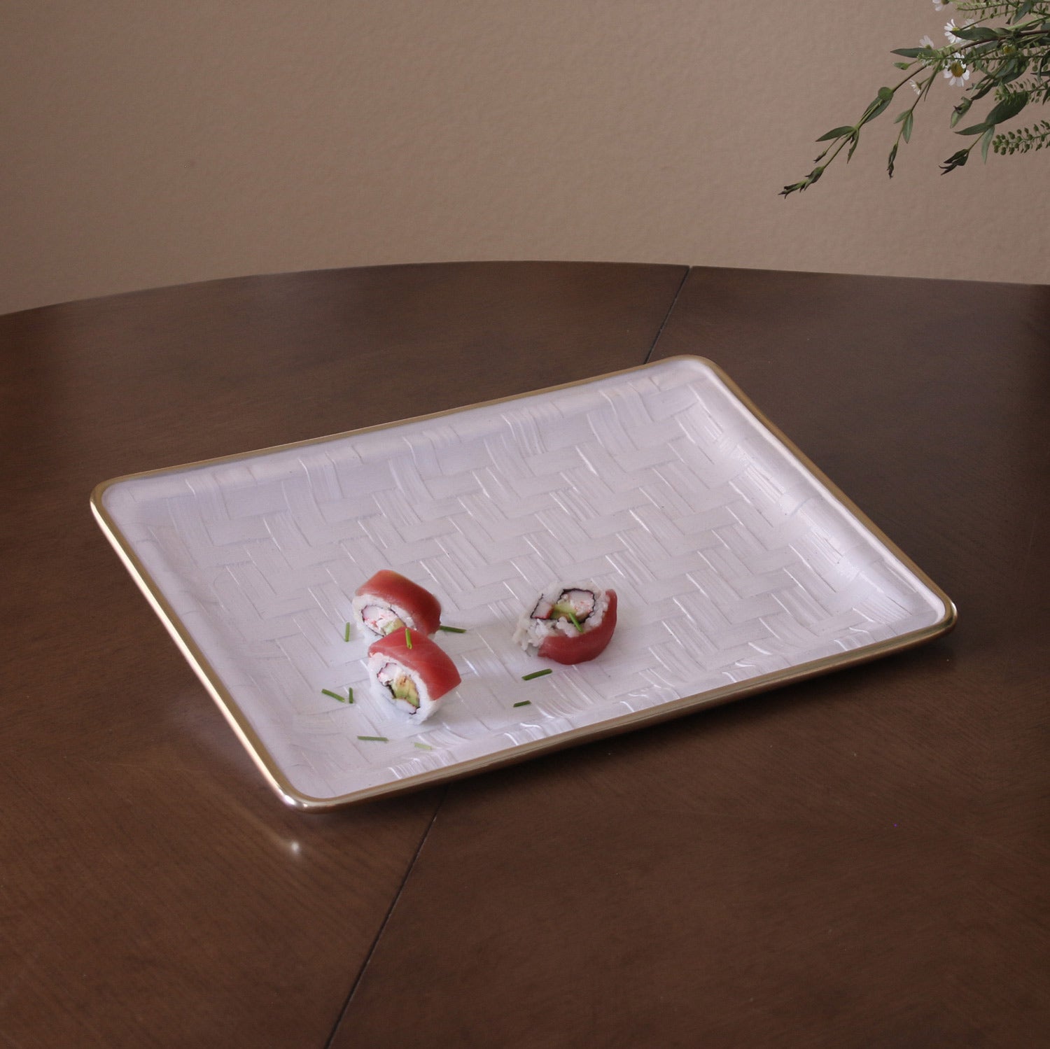 THANNI Bahamas Medium Tray (White and Gold)