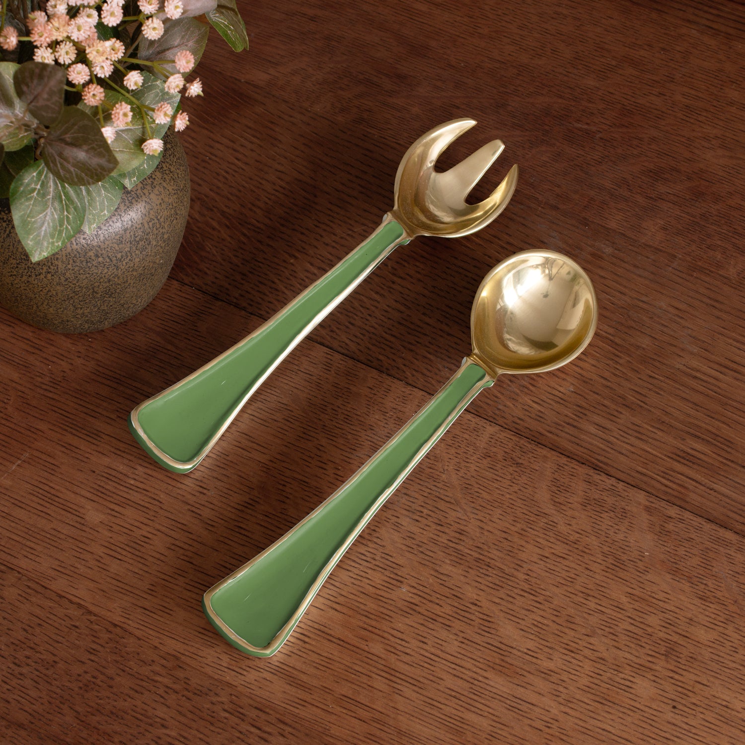 beatriz-ball-encanto-soho-salad-servers-leaf-green