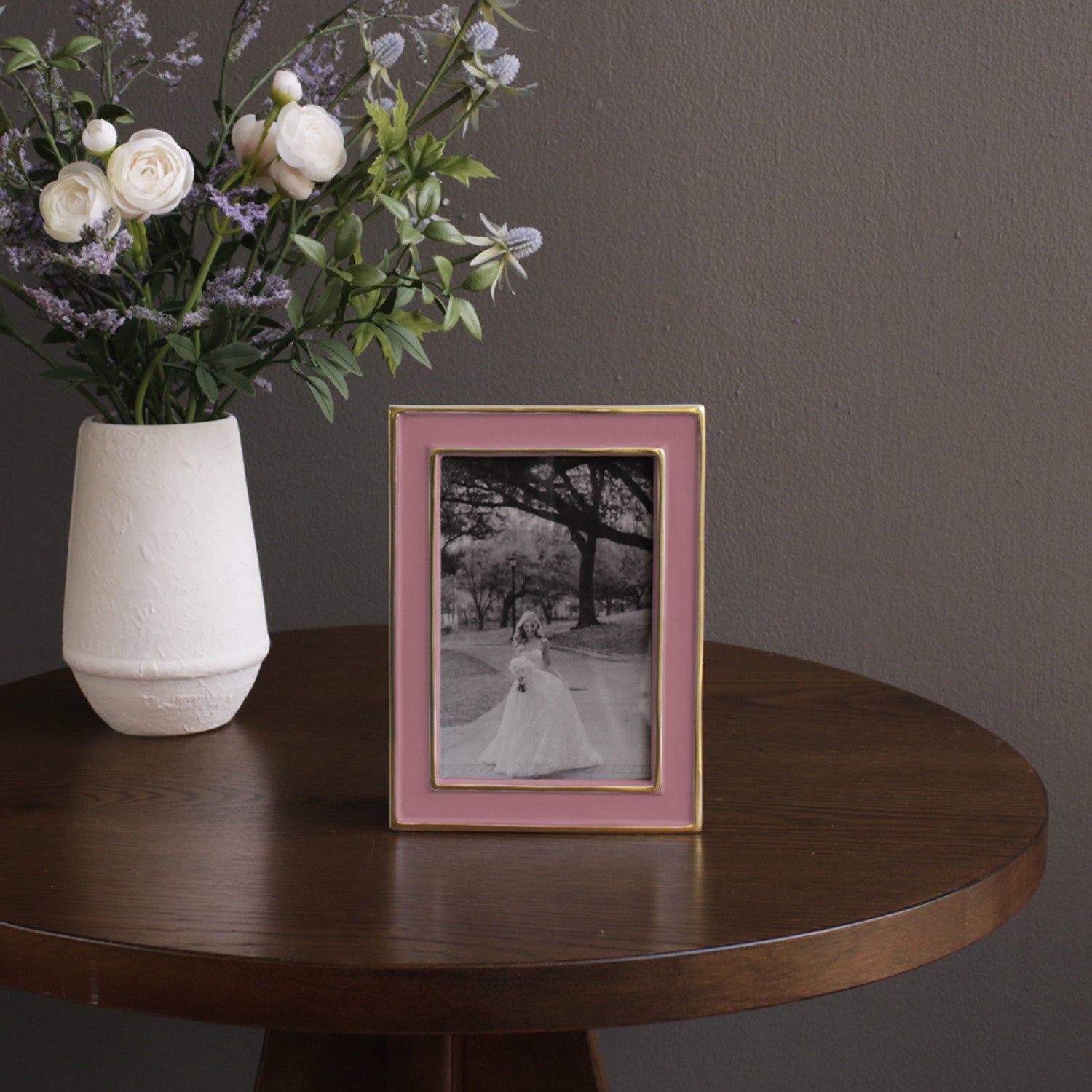 beatriz-ball-frame-encanto-jason-4-x-6-pink