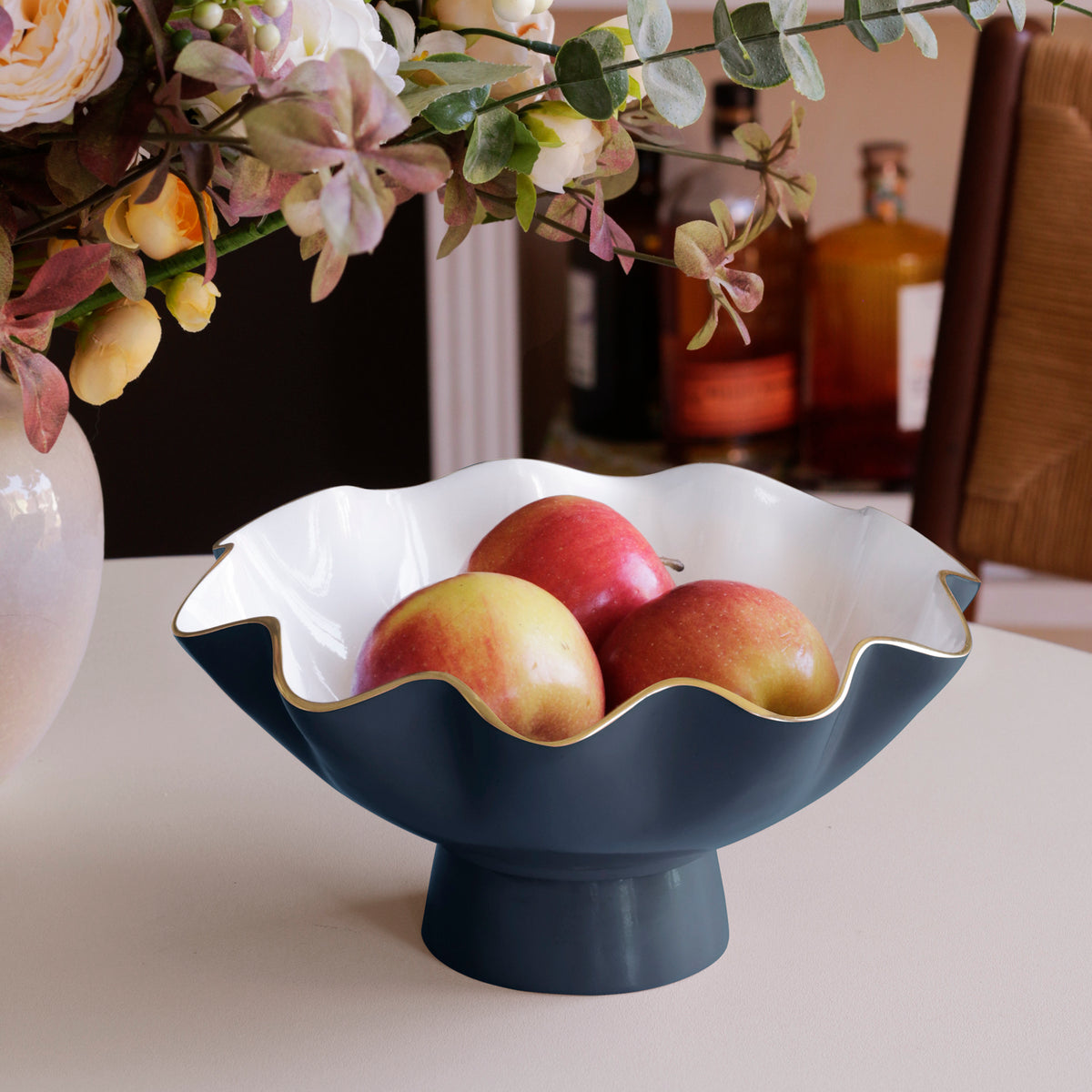 beatriz-ball-encanto-carola-small-pedestal-midnight-and-white