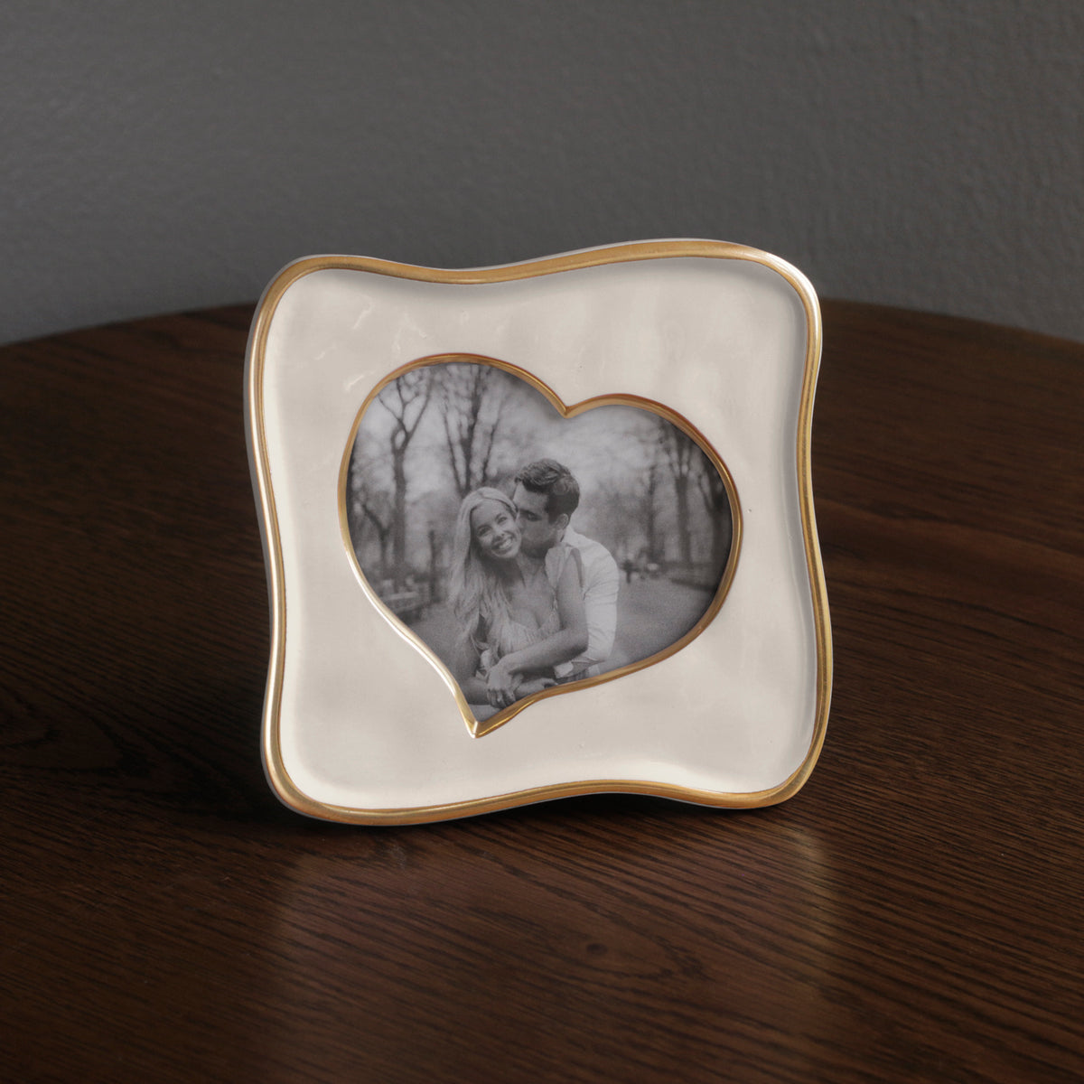 FINAL SALE - FRAME Encanto Curved Heart 5 x 5 (Cream) SECONDS - NON REFUNDABLE