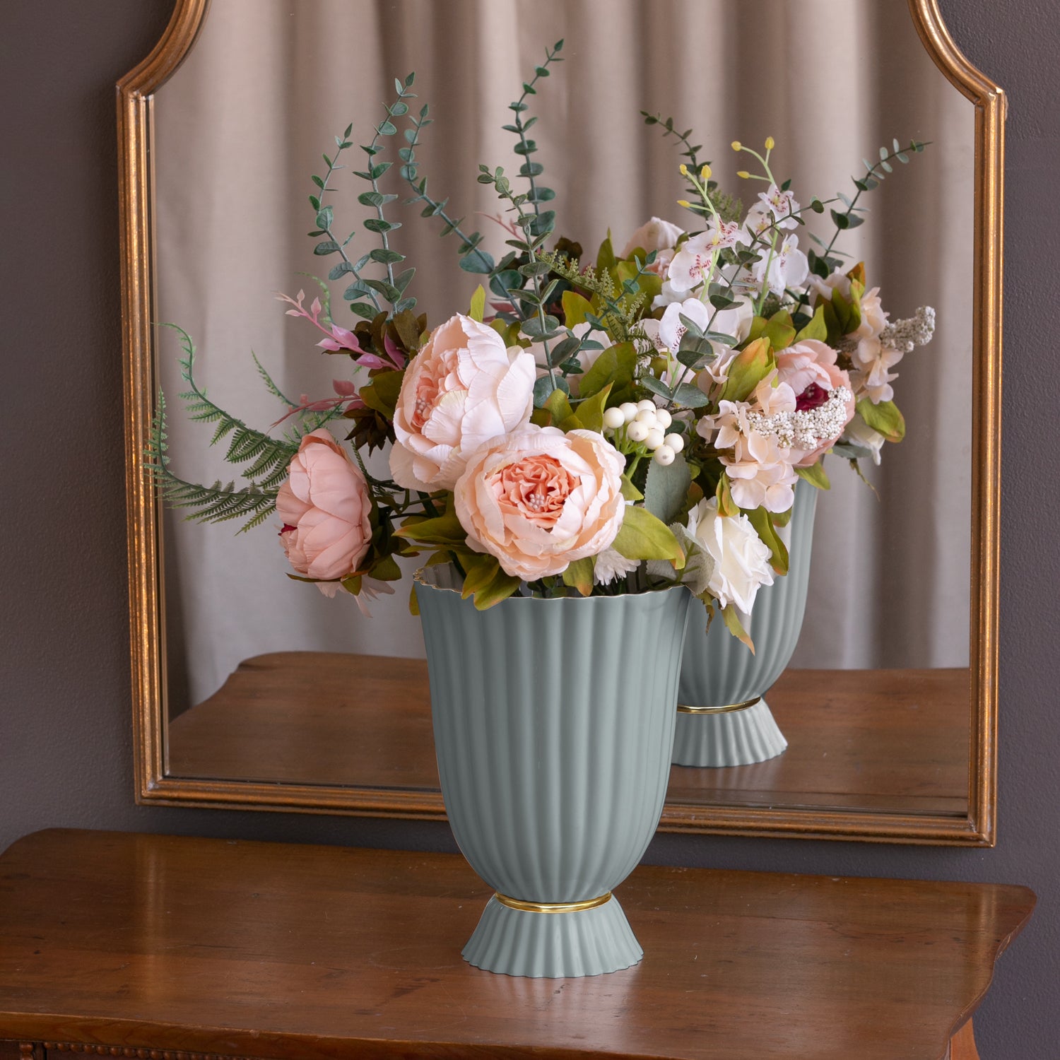 beatriz-ball-encanto-vienna-medium-vase-slate-and-white