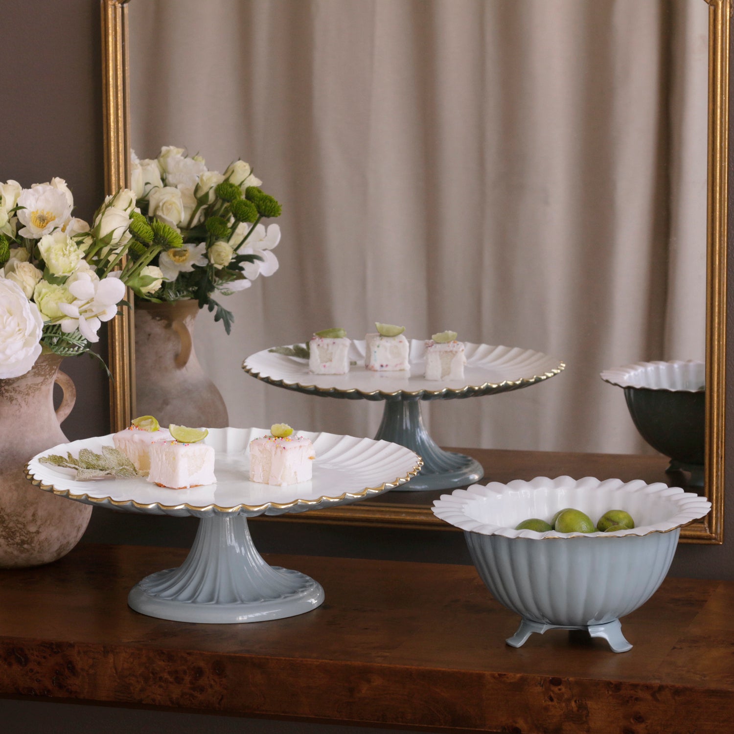 beatriz-ball-encanto-vienna-pedestal-cake-plate-slate-and-white