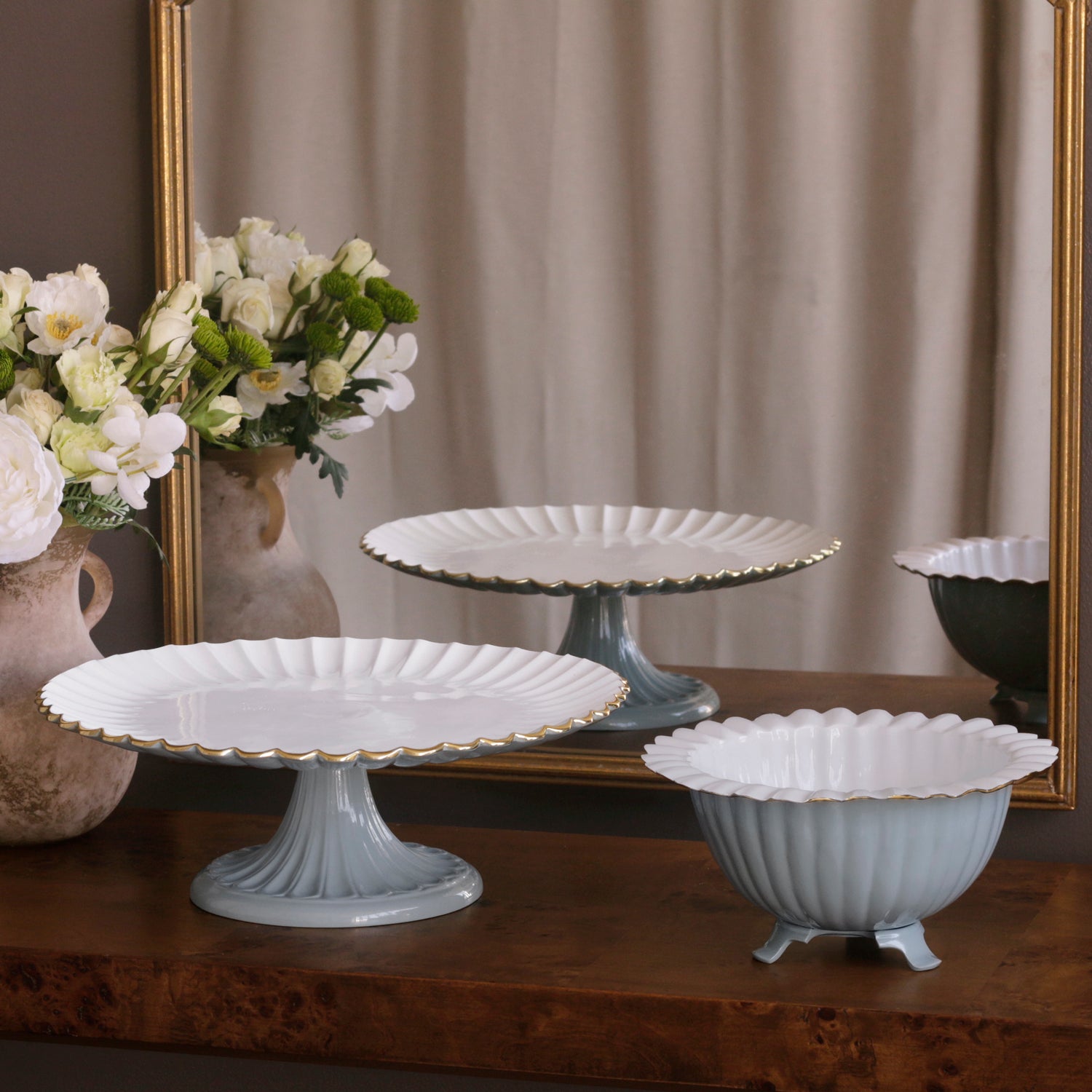 beatriz-ball-encanto-vienna-pedestal-cake-plate-slate-and-white