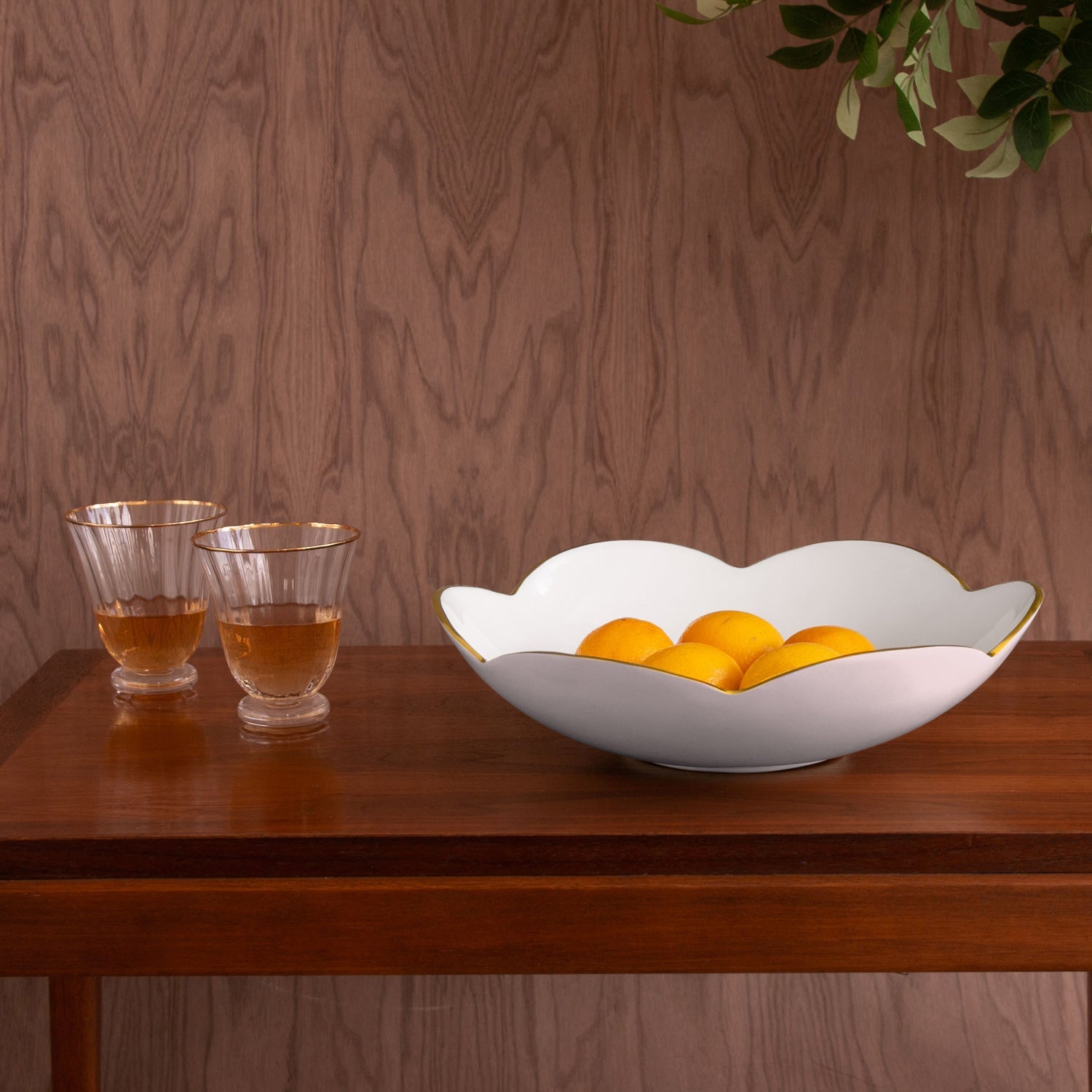 encanto-amelia-medium-bowl-camellia-and-white