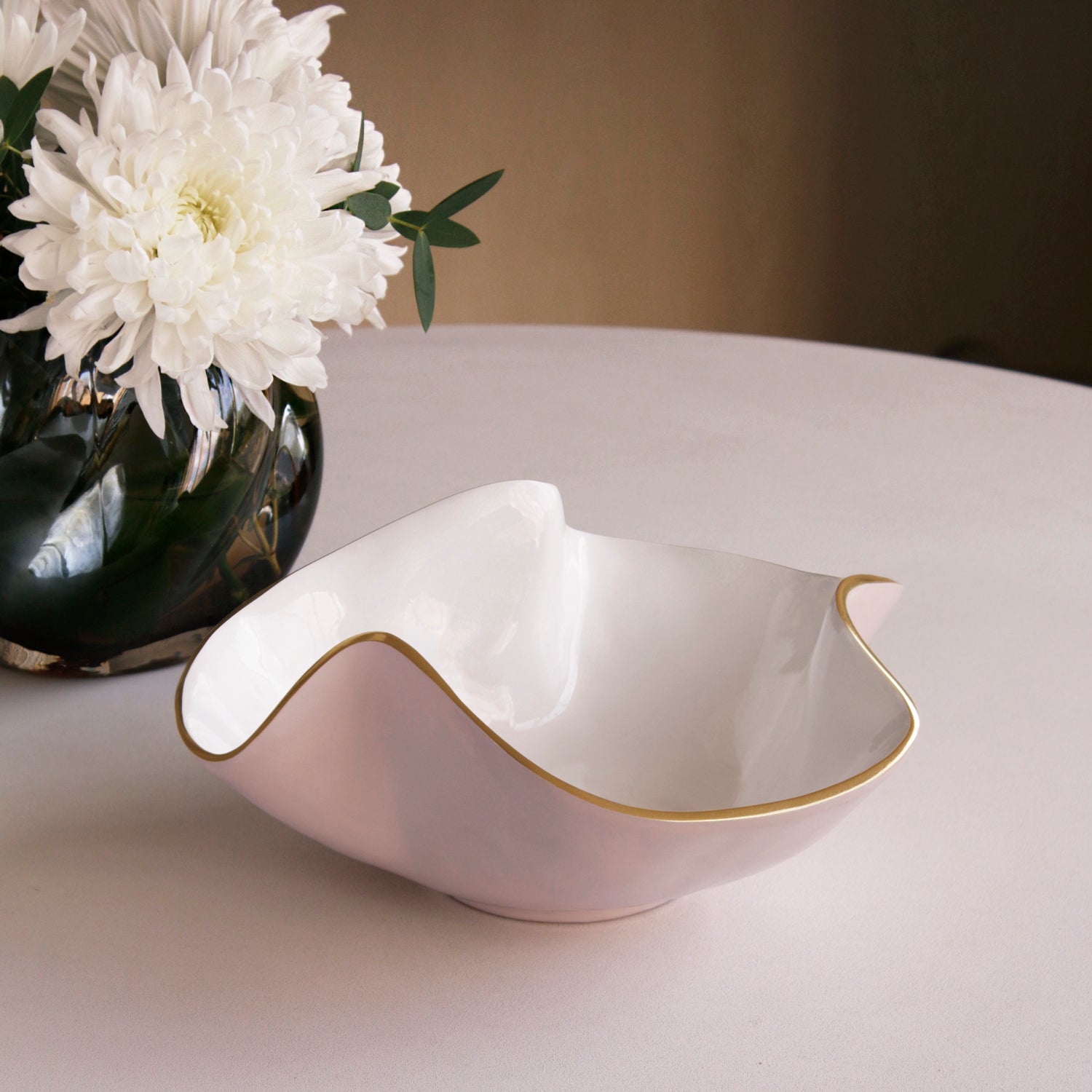 ENCANTO Aries Medium Bowl Camellia and White
