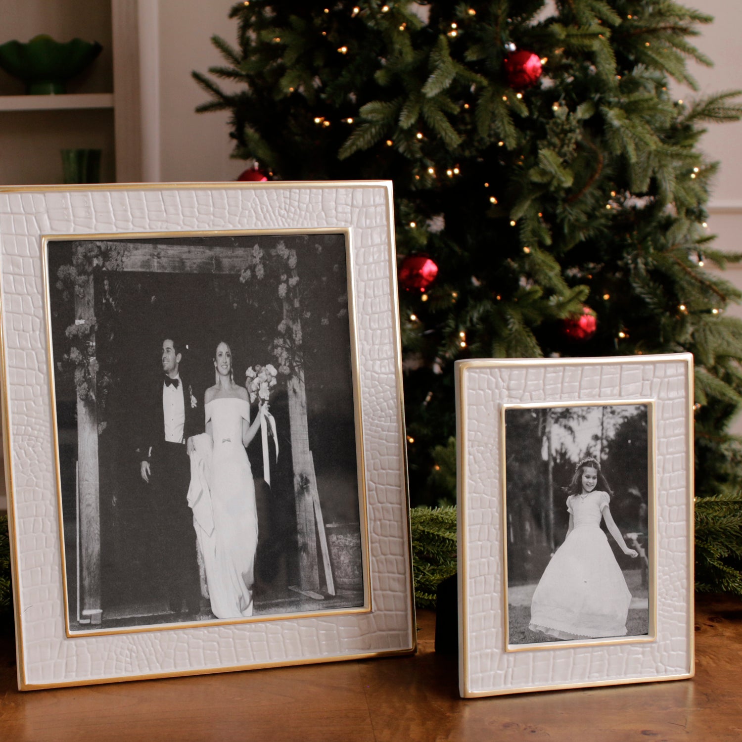 frame-encanto-croc-4-x-6-cream