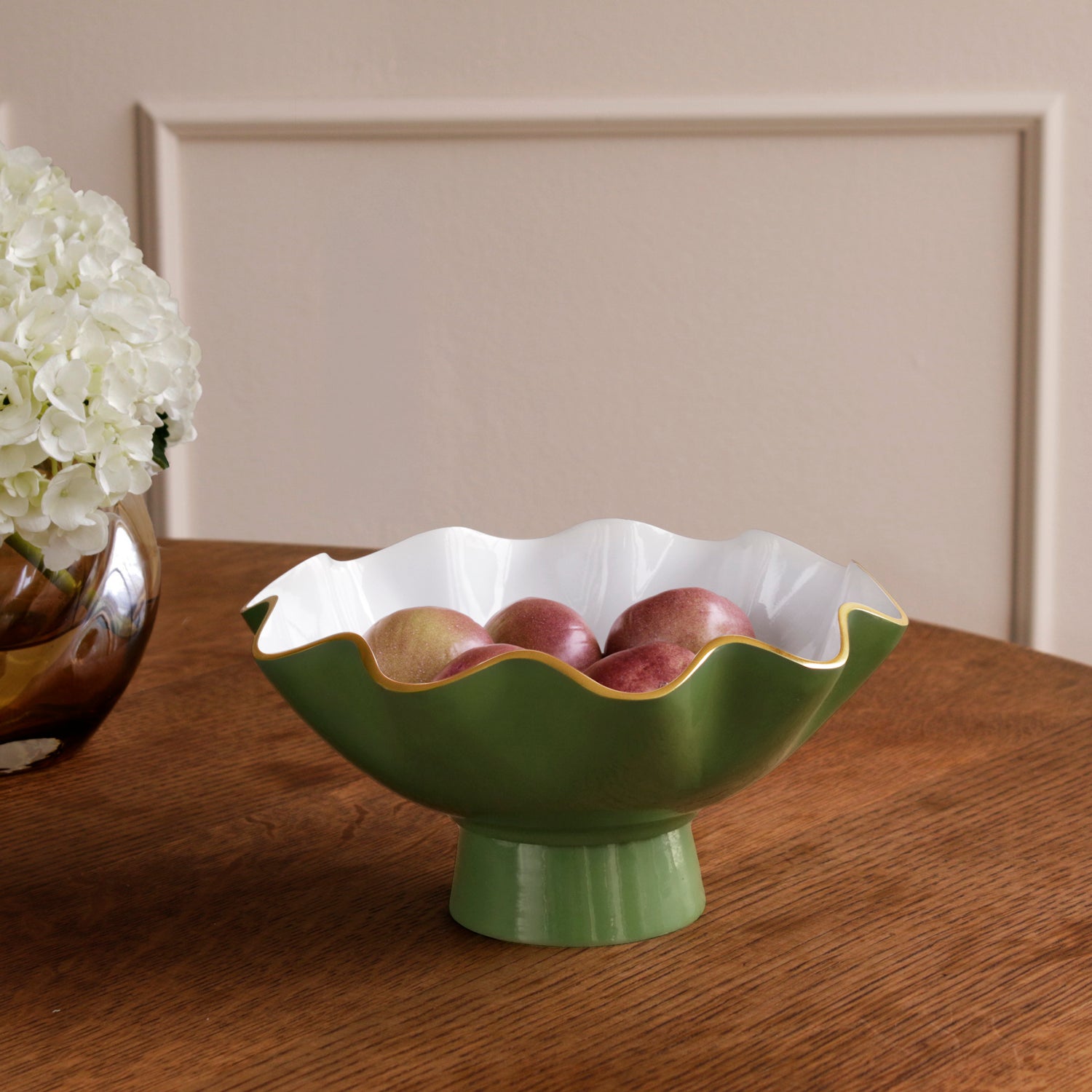 ENCANTO Carola Small Pedestal Leaf Green and White