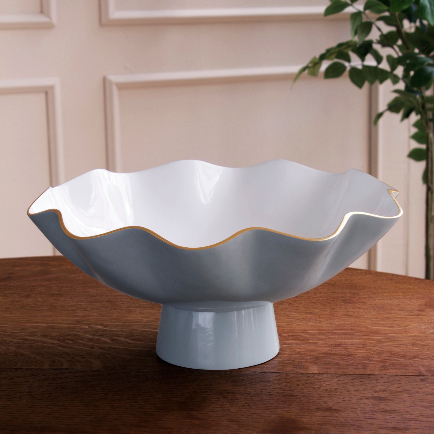 ENCANTO Carola Large Pedestal Slate and White