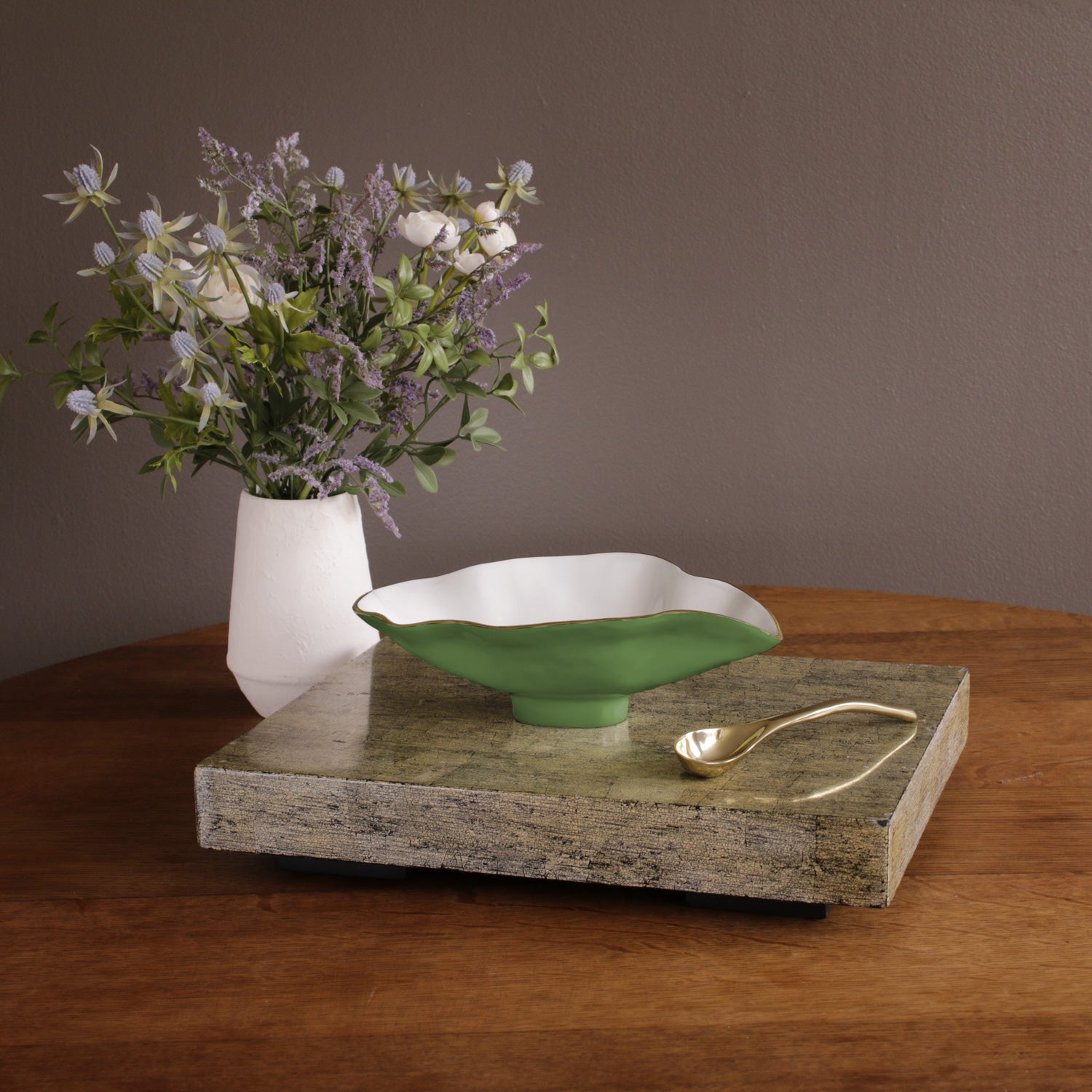 ENCANTO Claire Small Oval Bowl with Spoon Leaf Green and White