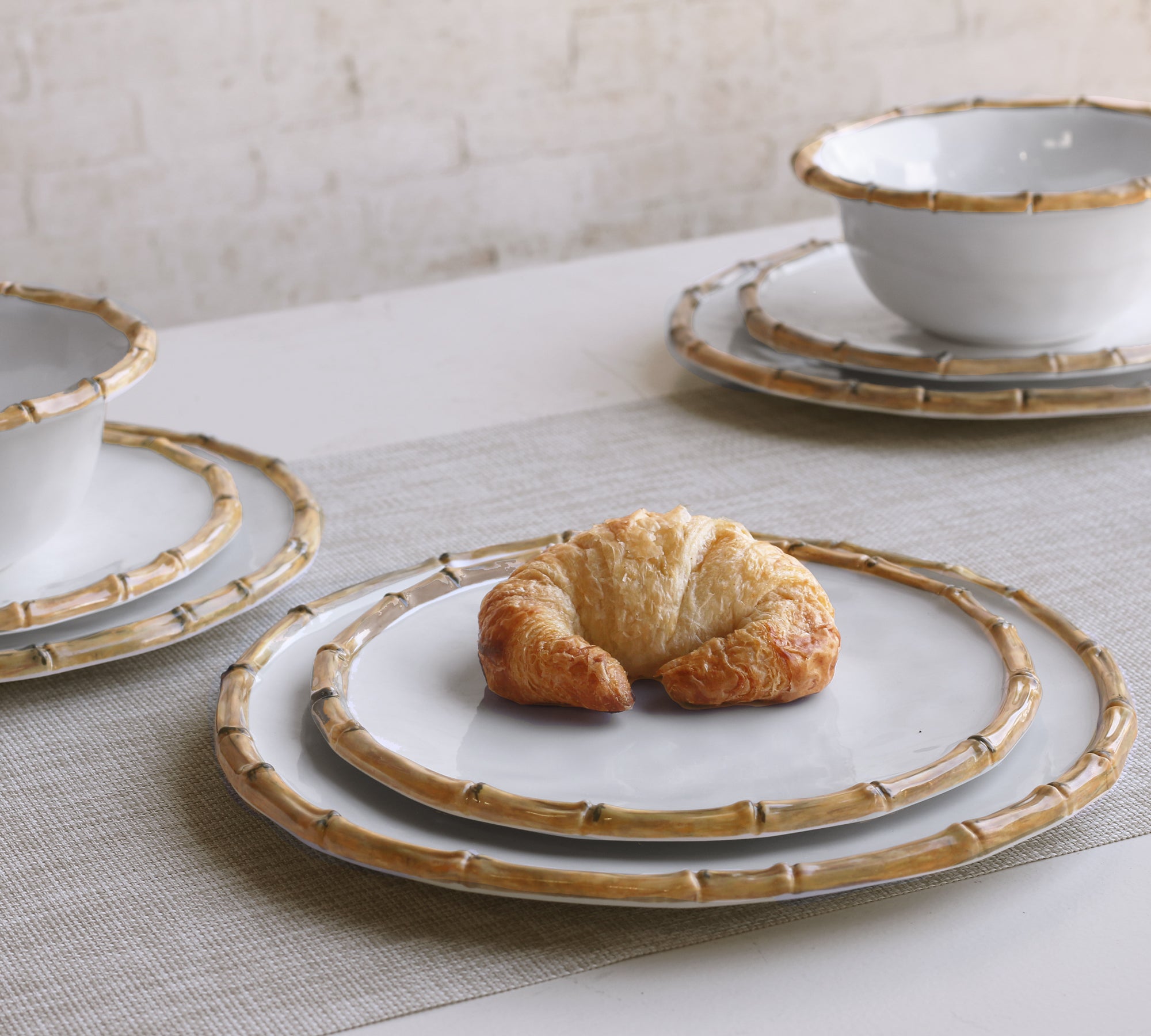 beatriz-ball-vida-bamboo-11-dinner-plate-set-of-4-white-and-natural