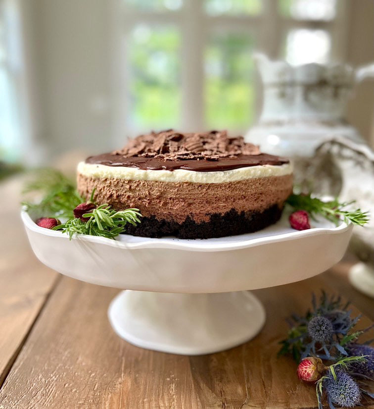 beatriz-ball-vida-nube-round-pedestal-cake-plate-white