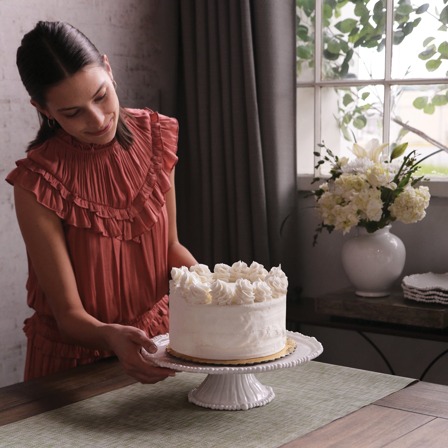 beatriz-ball-vida-alegria-pedestal-cake-plate-white