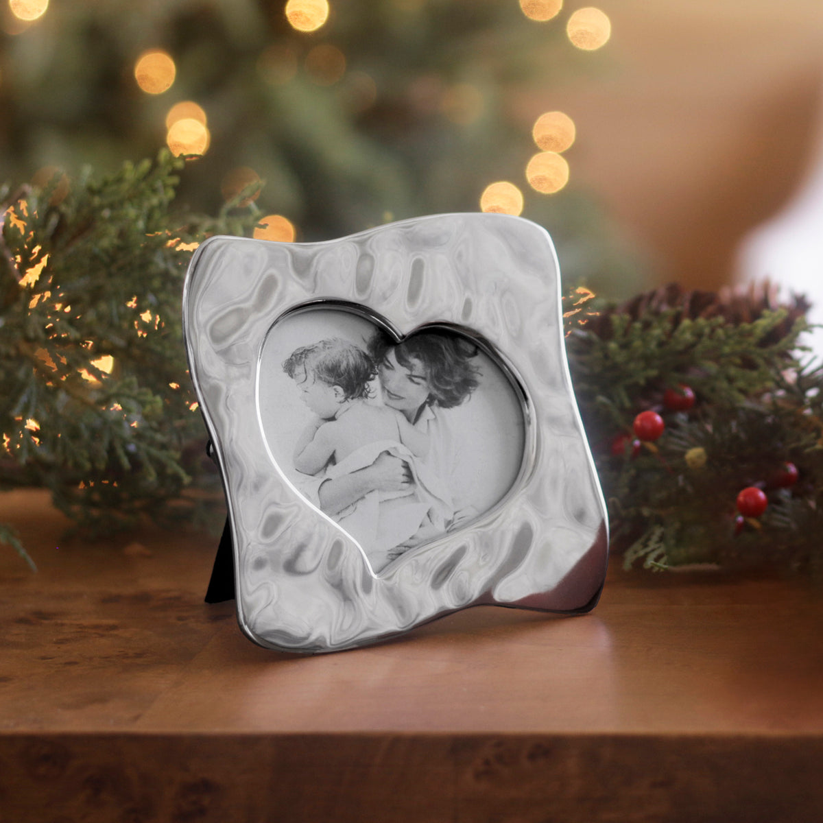 beatriz-ball-giftables-curved-heart-5-x-5-frame