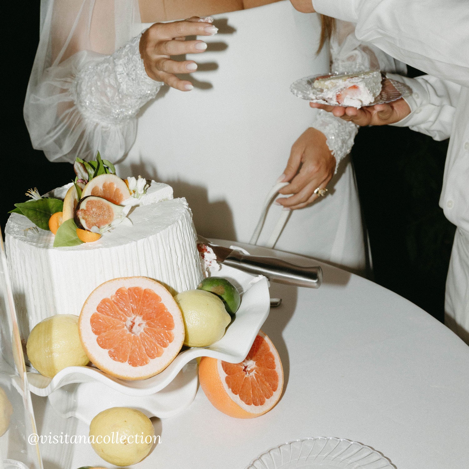 beatriz-ball-vida-havana-pedestal-cake-plate-white