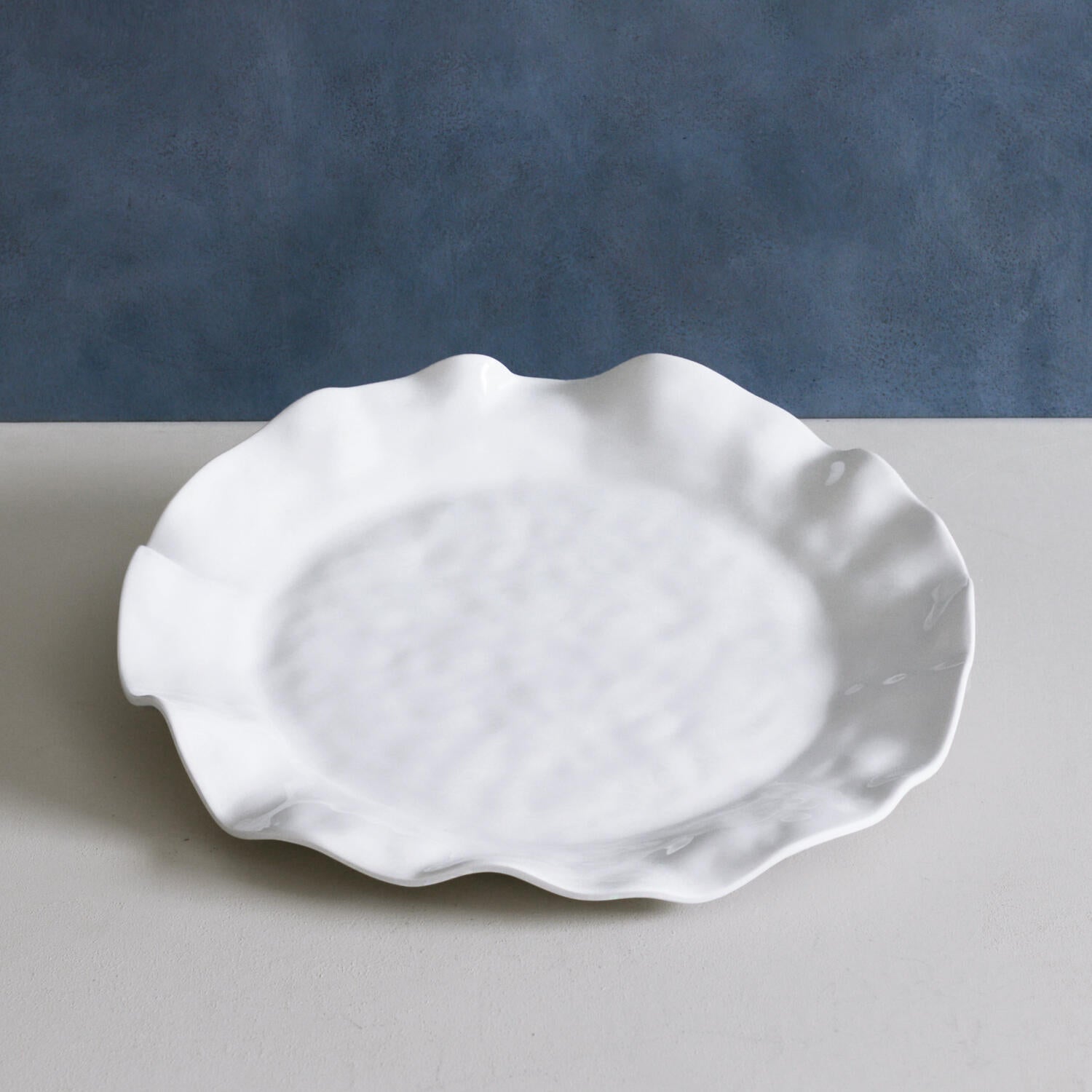 VIDA Havana Round Platter (White)