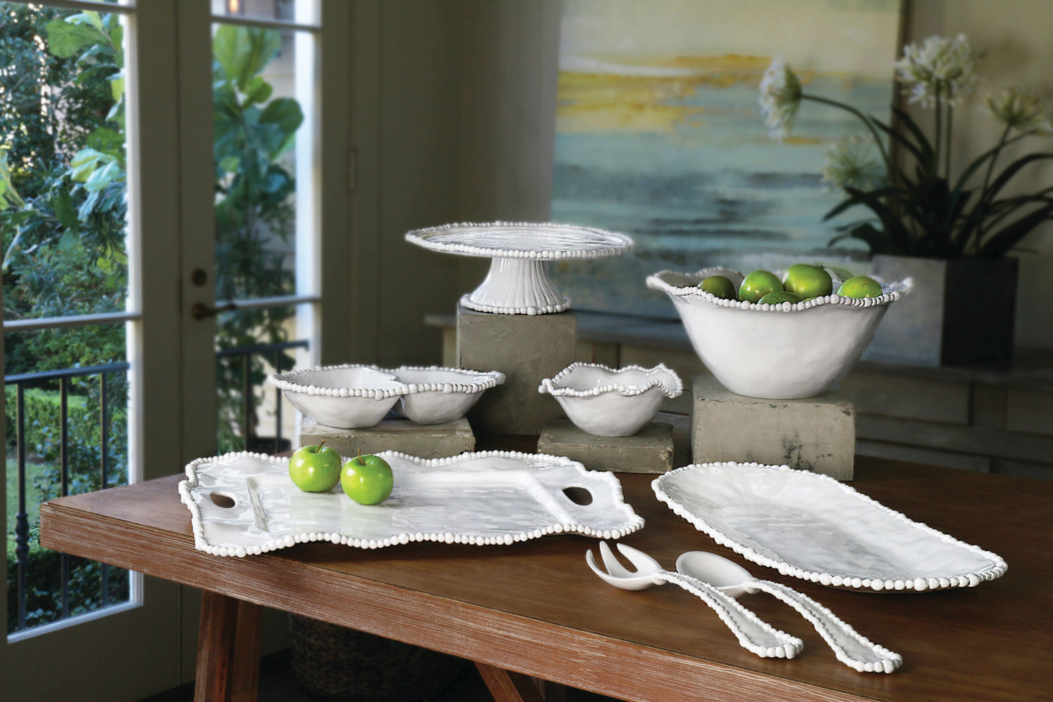beatriz-ball-vida-alegria-large-salad-servers-white