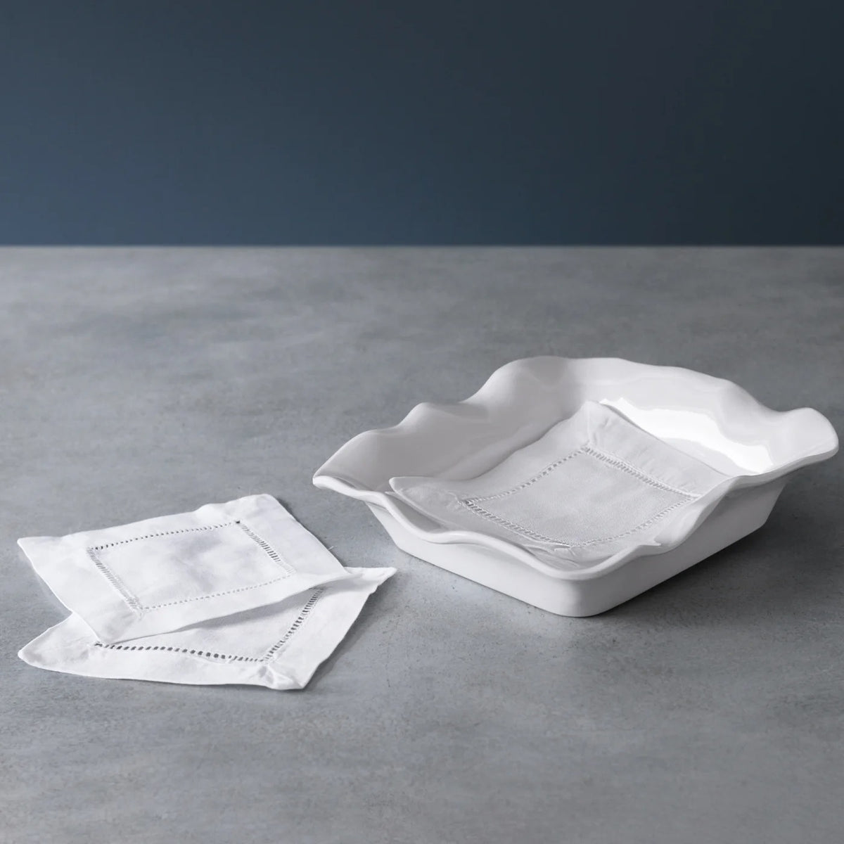 beatriz-ball-vida-havana-beverage-napkin-holder-white