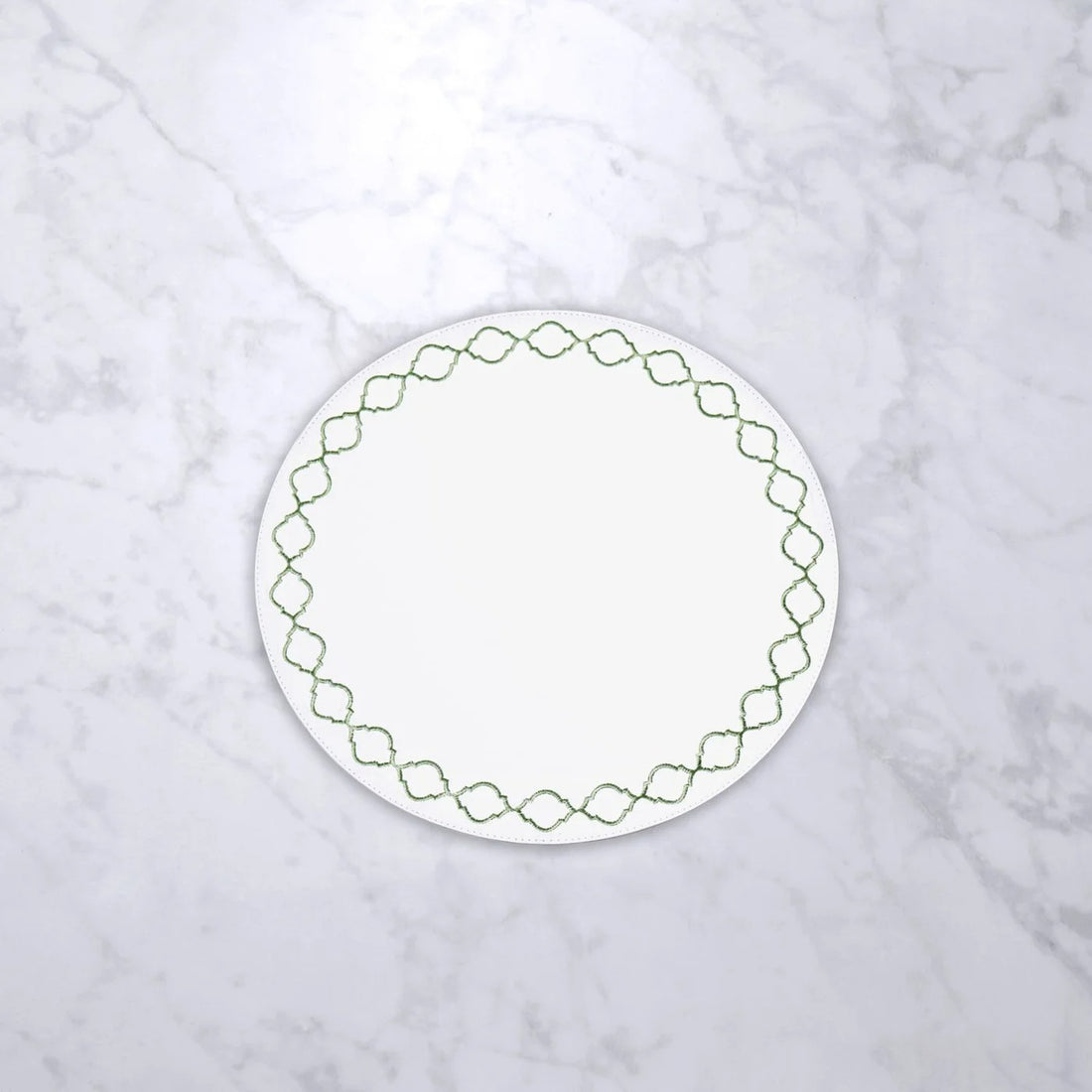 beatriz-ball-vida-round-embroidered-quatrefoil-15-5-round-placemats-set-of-4-green