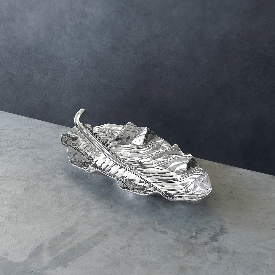 beatriz-ball-garden-zebra-leaf-large-platter